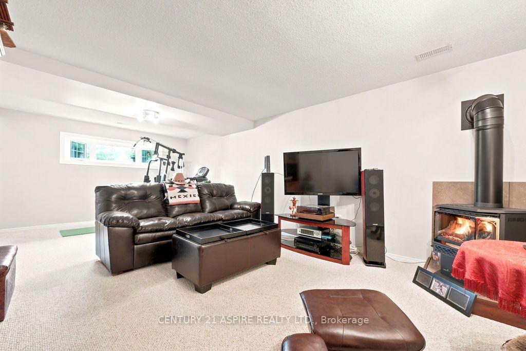 Photo 30 of 3 Highland Park Drive, Petawawa, Petawawa — HOMEH