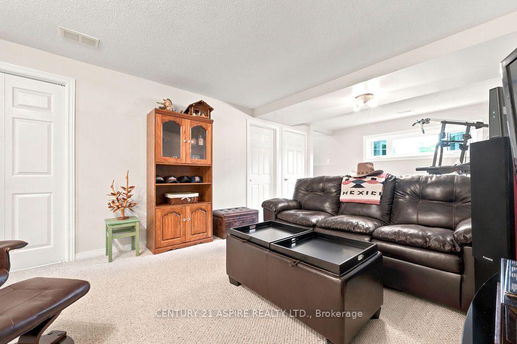 Photo 31 of 3 Highland Park Drive, Petawawa, Petawawa — HOMEH