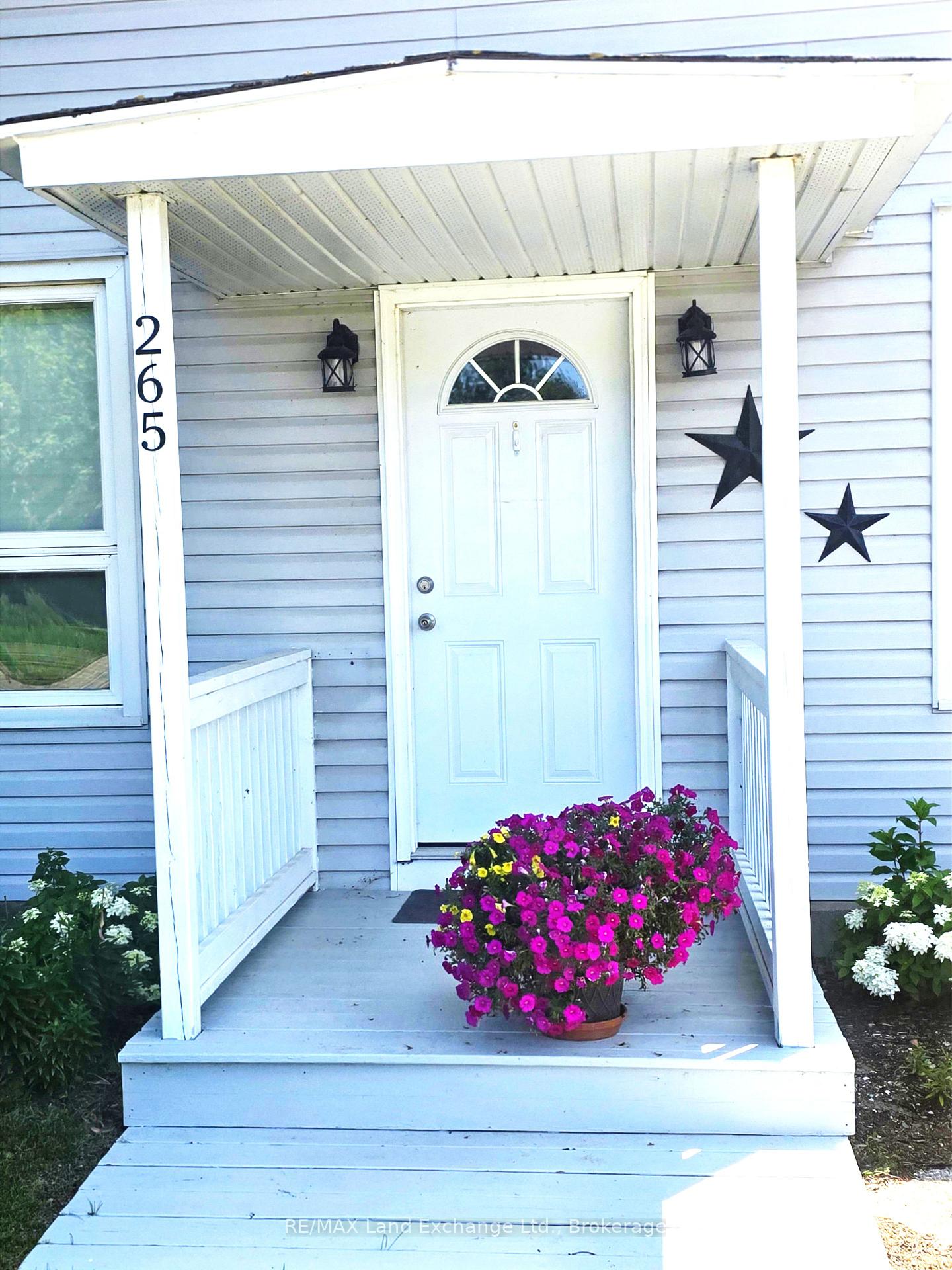 Photo 2 of 265 Queen Street, Kincardine — HOMEH