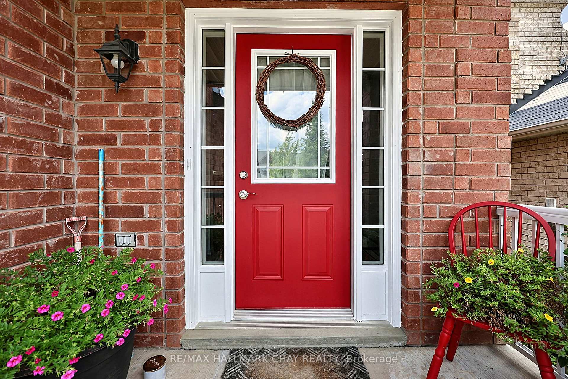 Photo 3 of 1426 Benson Street, Innisfil, Alcona — HOMEH