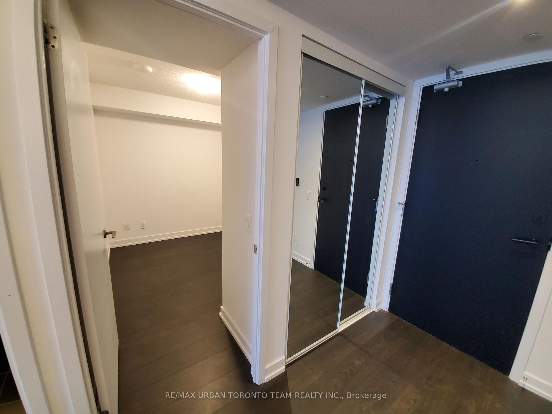 Photo 5 of Unit 308, 125 Redpath Avenue, Toronto, Mount Pleasant East — HOMEH