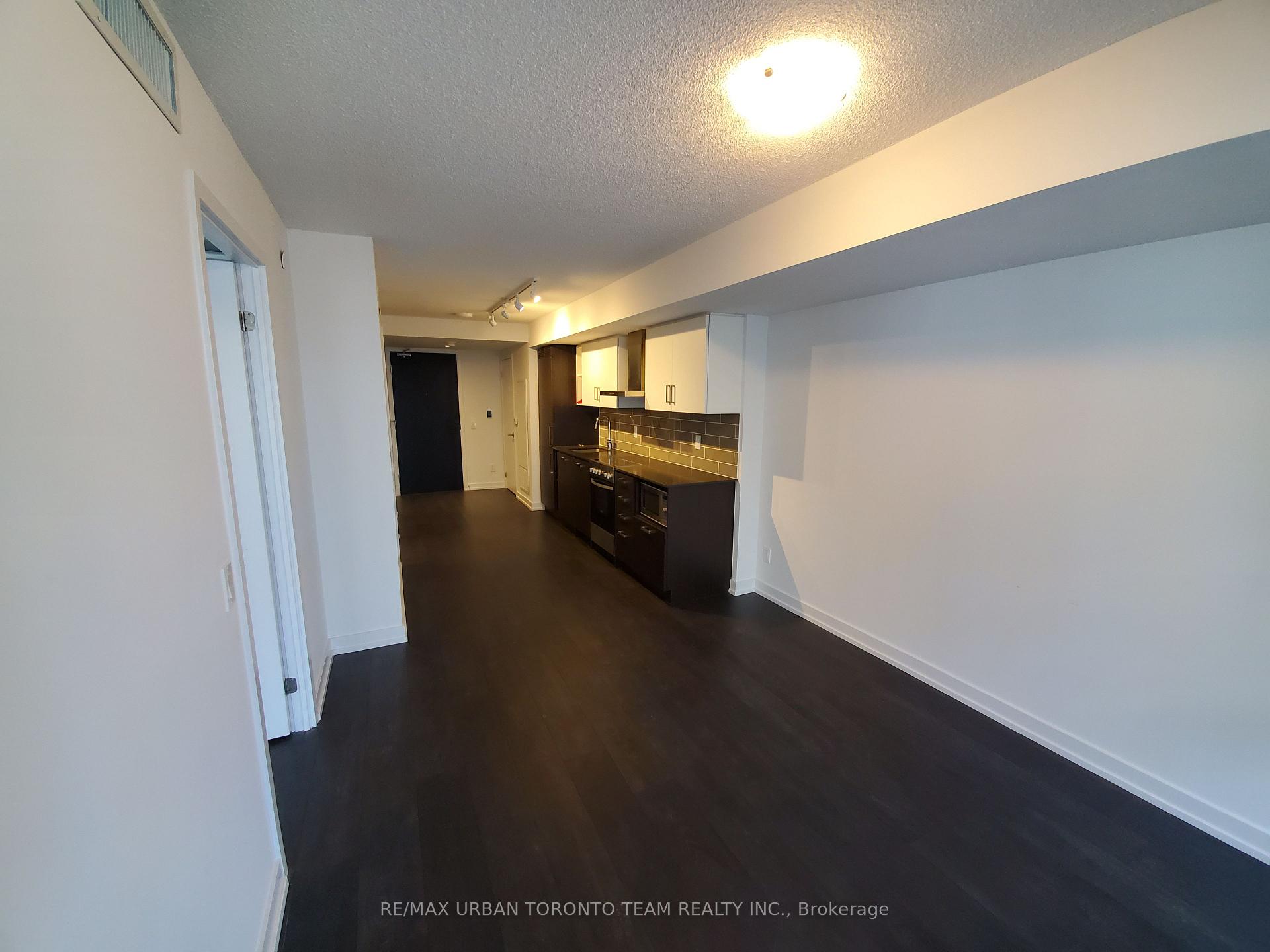 Photo 9 of Unit 308, 125 Redpath Avenue, Toronto, Mount Pleasant East — HOMEH