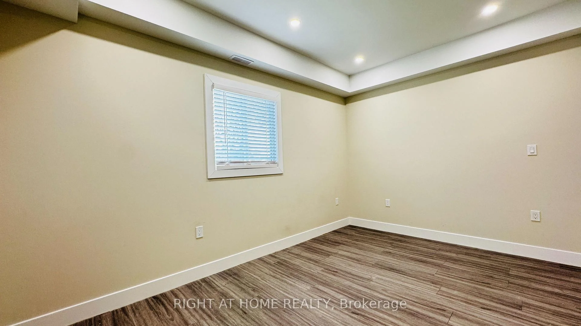 Photo 8 of Unit Back Unit, 346 Ashland Avenue, London, East M — HOMEH