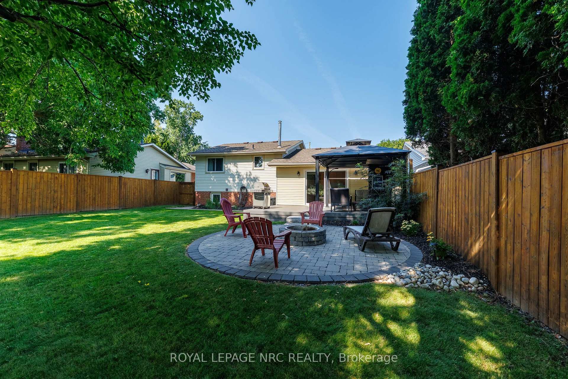 Photo 6 of 12 Willcher Drive, St. Catharines, Lakeshore — HOMEH