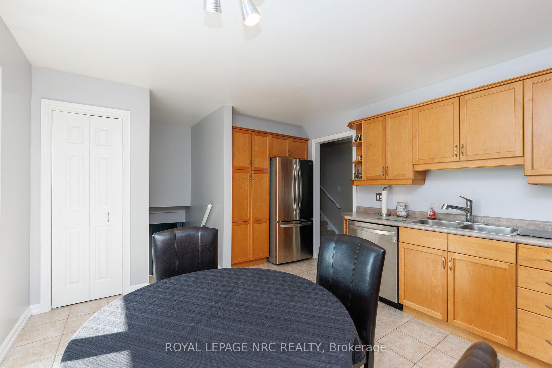 Photo 18 of 12 Willcher Drive, St. Catharines, Lakeshore — HOMEH