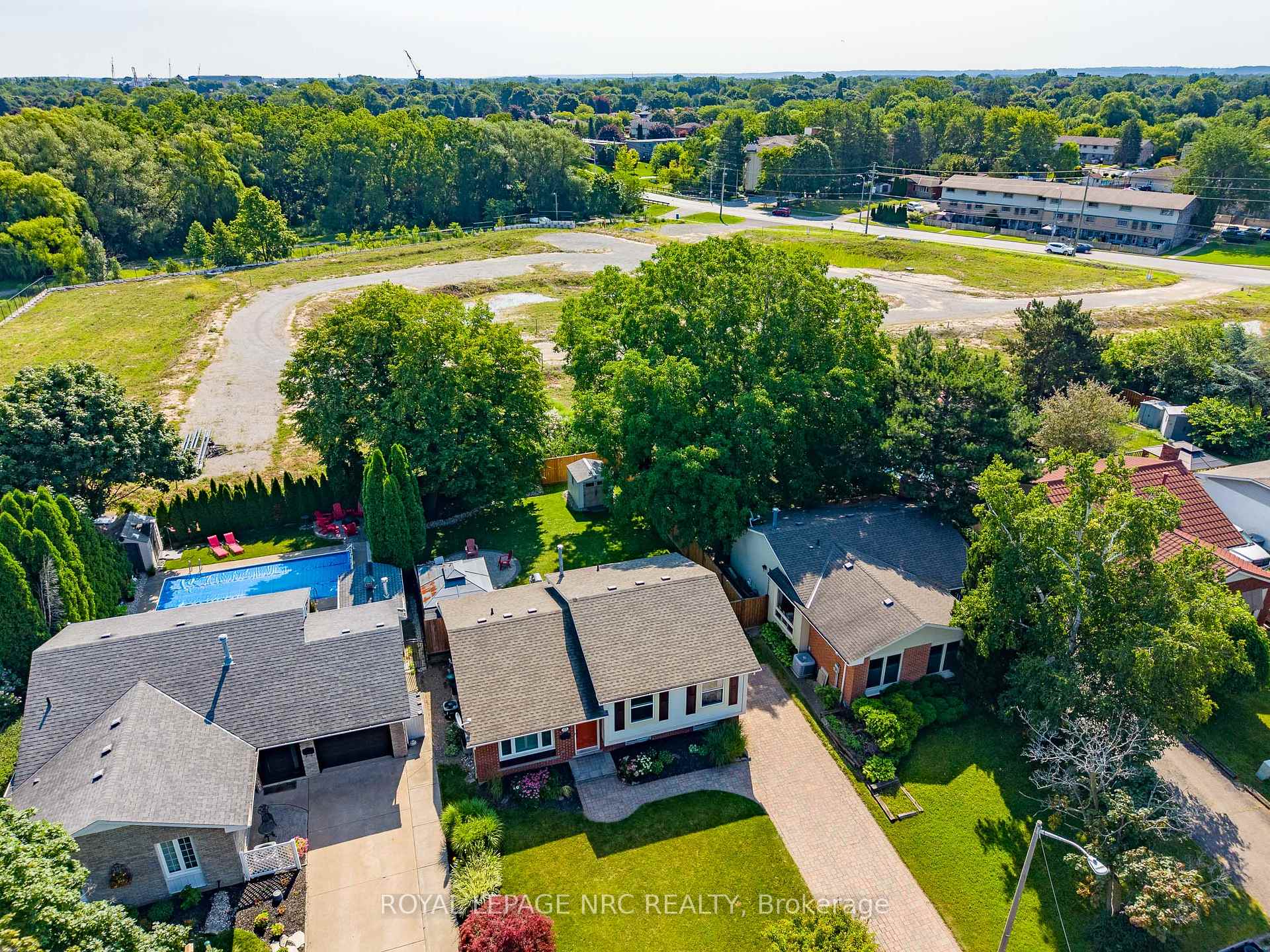 Photo 32 of 12 Willcher Drive, St. Catharines, Lakeshore — HOMEH