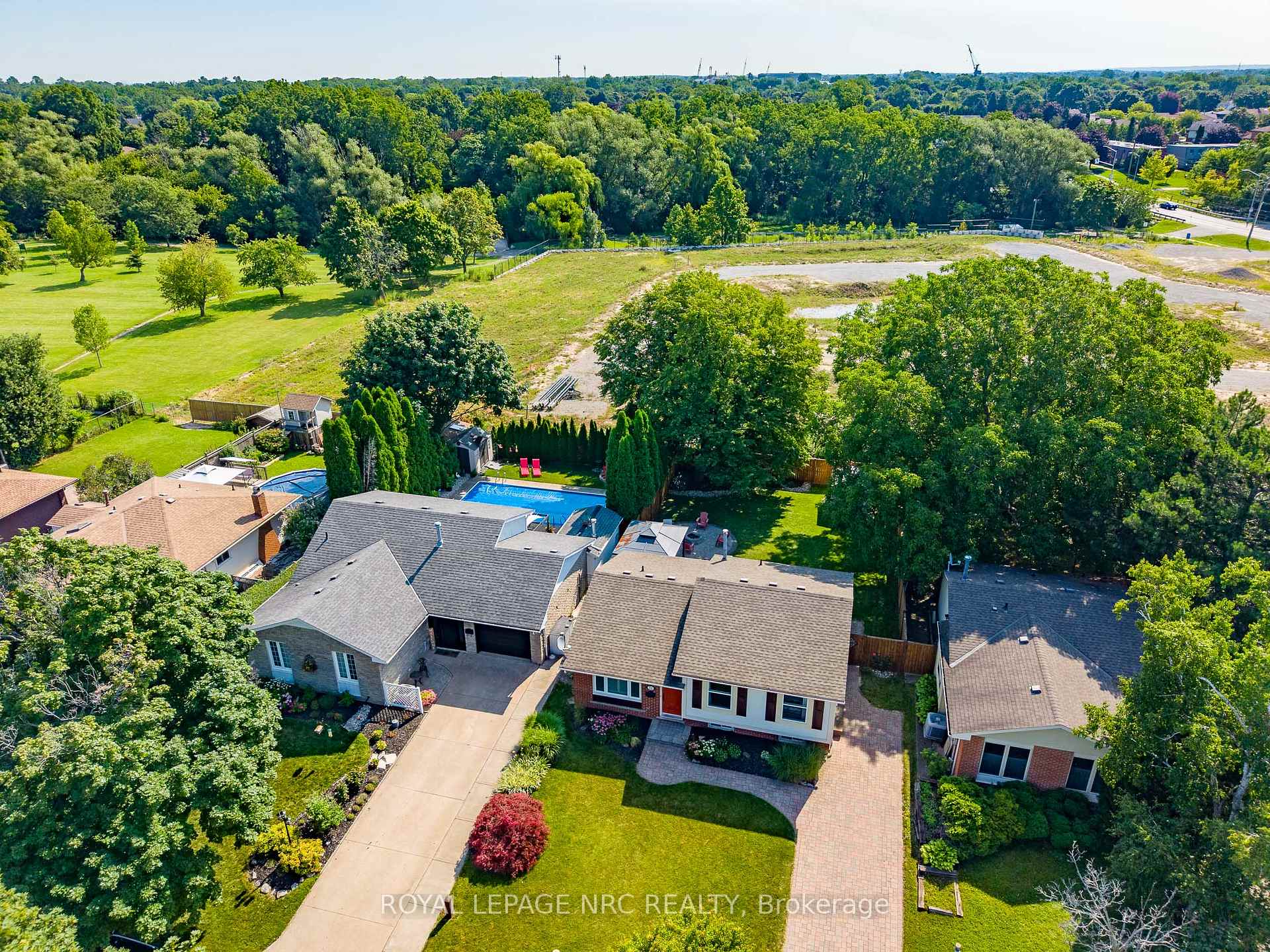 Photo 33 of 12 Willcher Drive, St. Catharines, Lakeshore — HOMEH