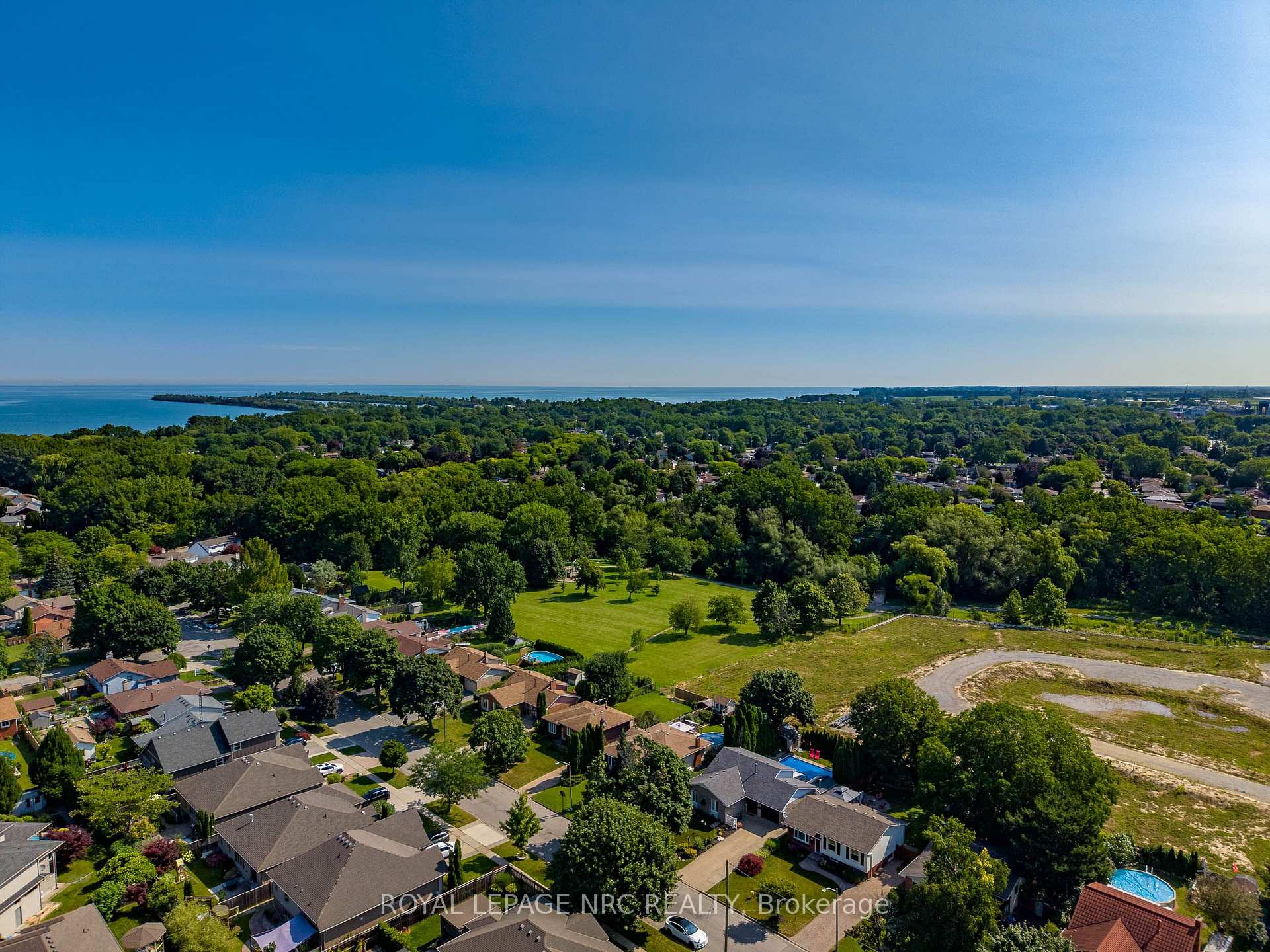 Photo 35 of 12 Willcher Drive, St. Catharines, Lakeshore — HOMEH