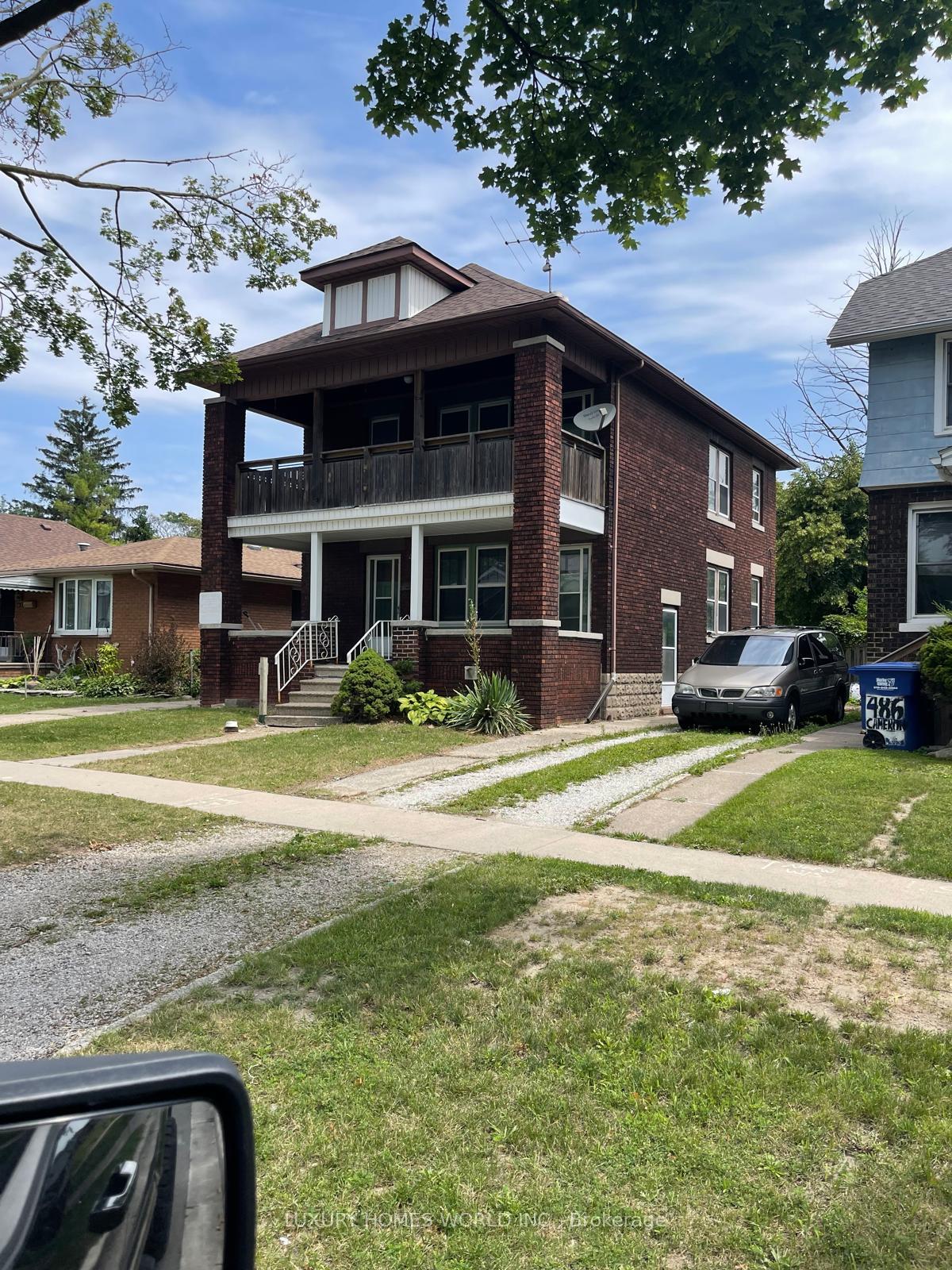 Photo of 478-480 Cameron Avenue N