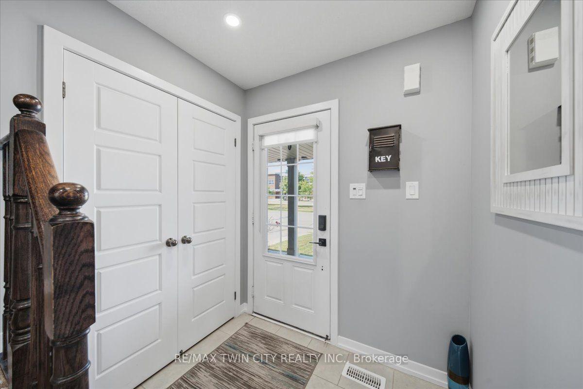 Photo 6 of 115 English Lane, Brantford, Empire South — HOMEH