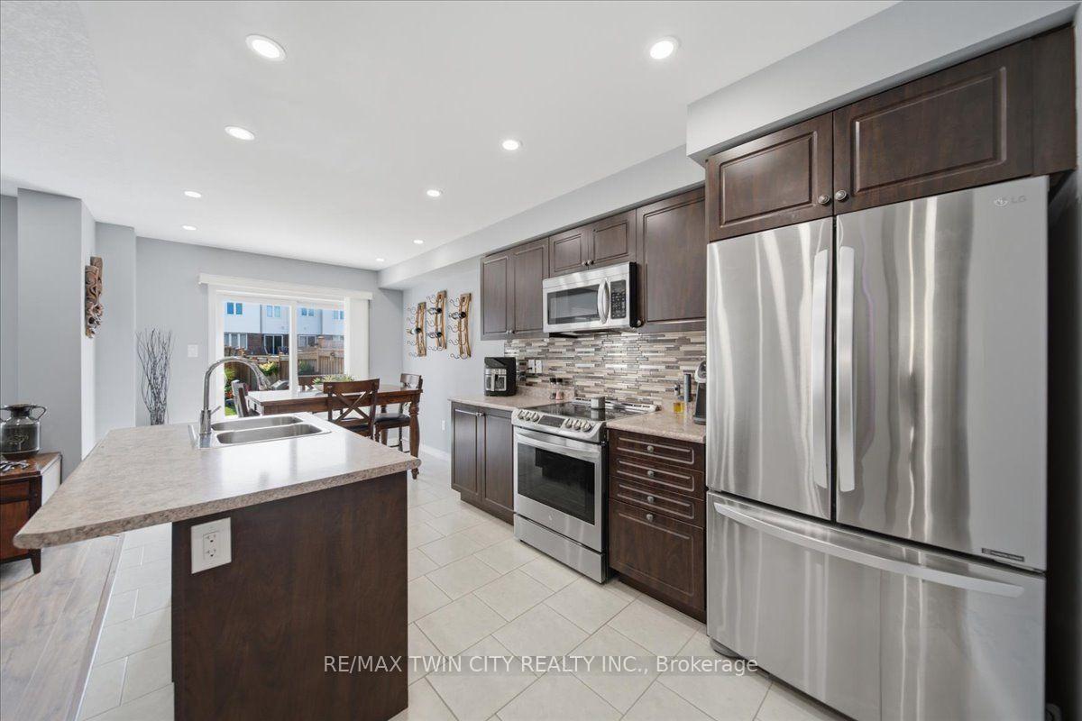 Photo 8 of 115 English Lane, Brantford, Empire South — HOMEH