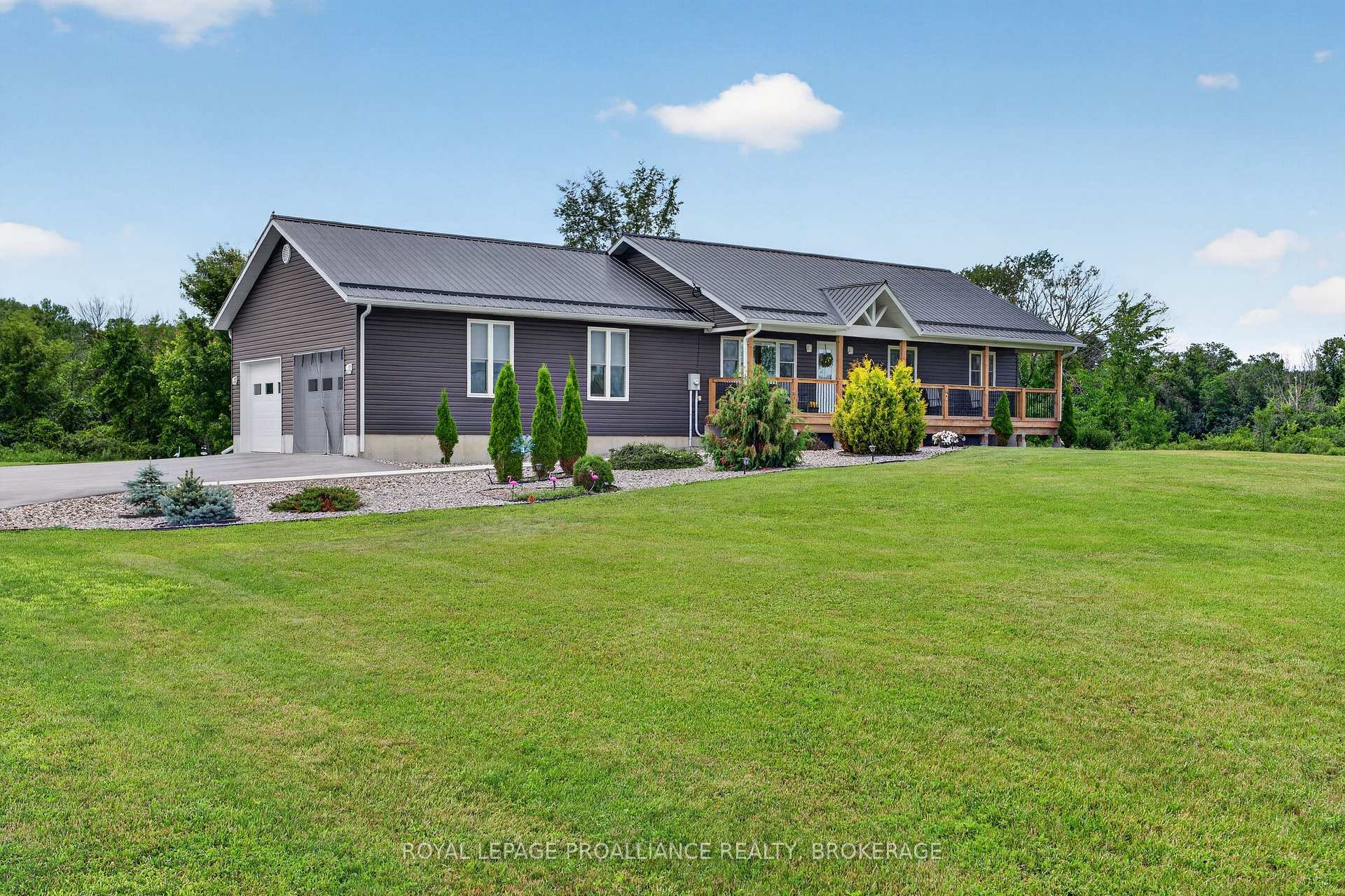 Photo 5 of 3160 McConnell Road, Loyalist, Lennox and Addington - South — HOMEH