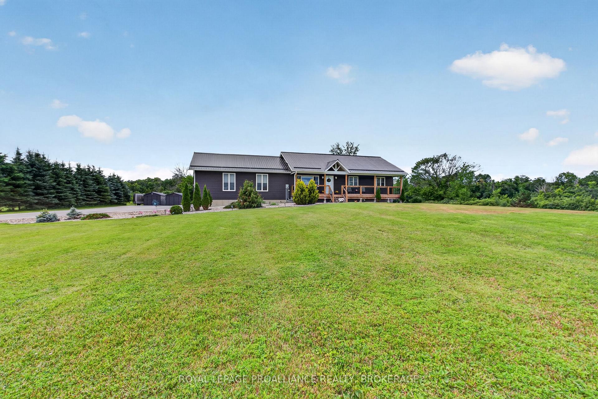 Photo 4 of 3160 McConnell Road, Loyalist, Lennox and Addington - South — HOMEH