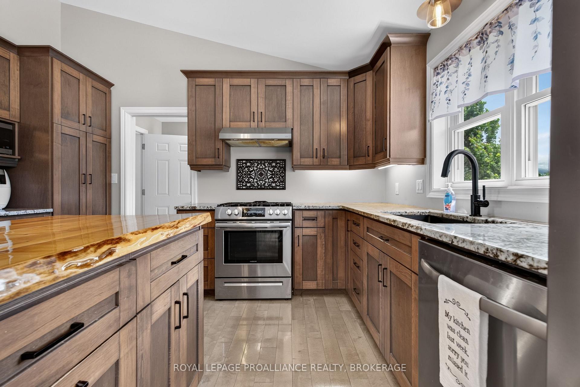 Photo 17 of 3160 McConnell Road, Loyalist, Lennox and Addington - South — HOMEH