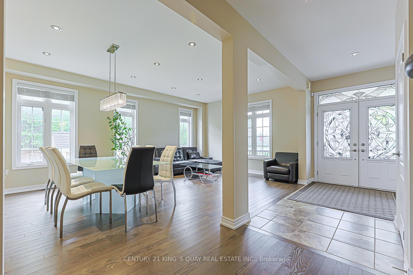 Photo 5 of 1 Bloom Street, Markham, Cornell — HOMEH