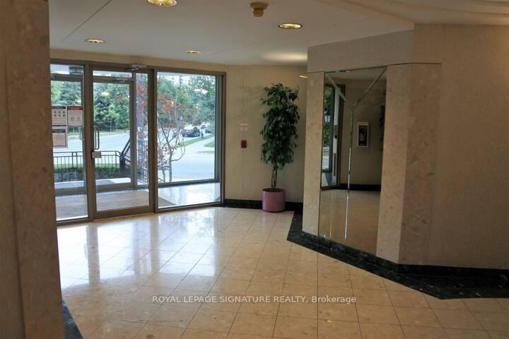 Front of Unit 317, 38 Hollywood Avenue