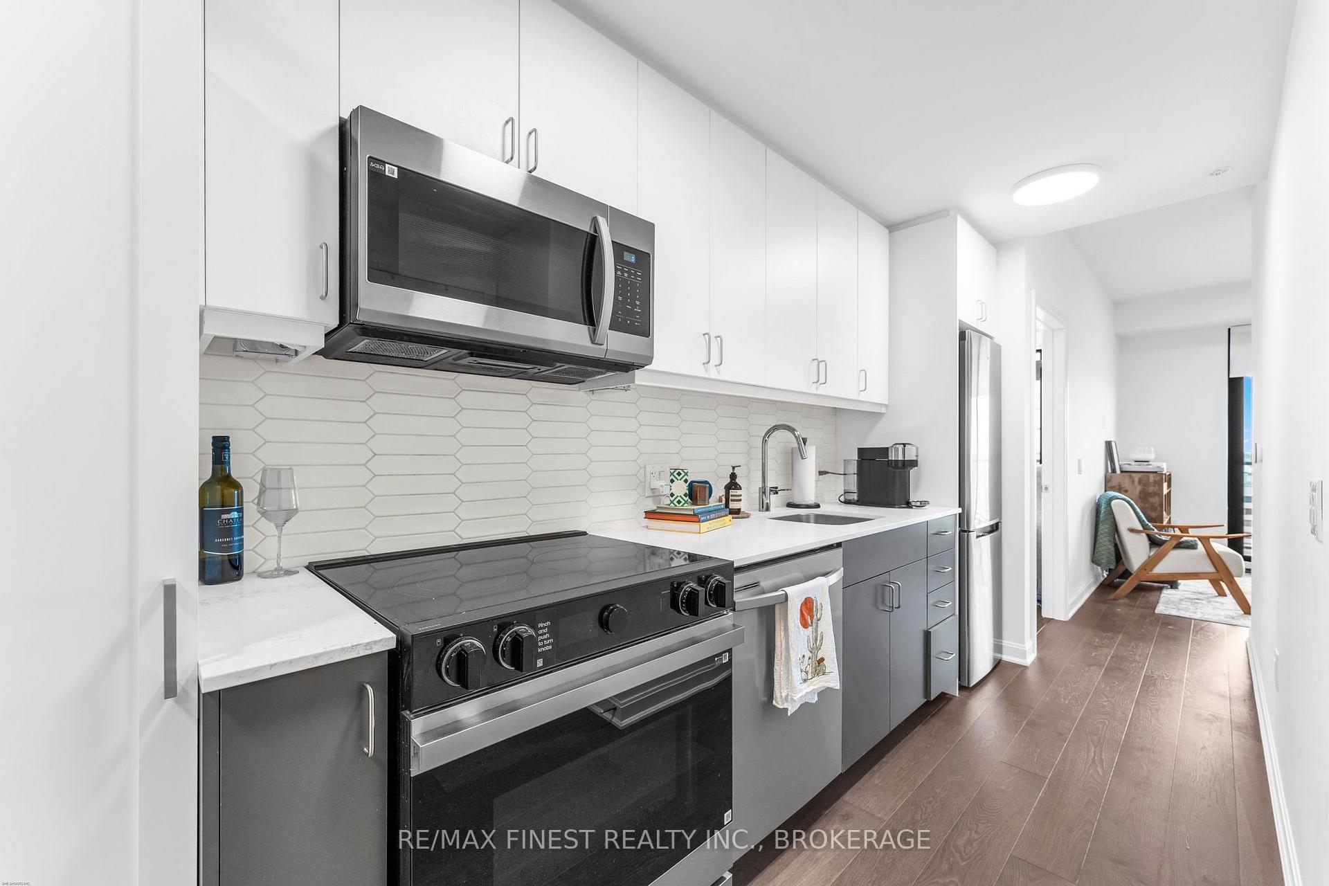 Photo 21 of Unit 801, 223 Princess Street, Kingston, East of Sir John A. Blvd — HOMEH