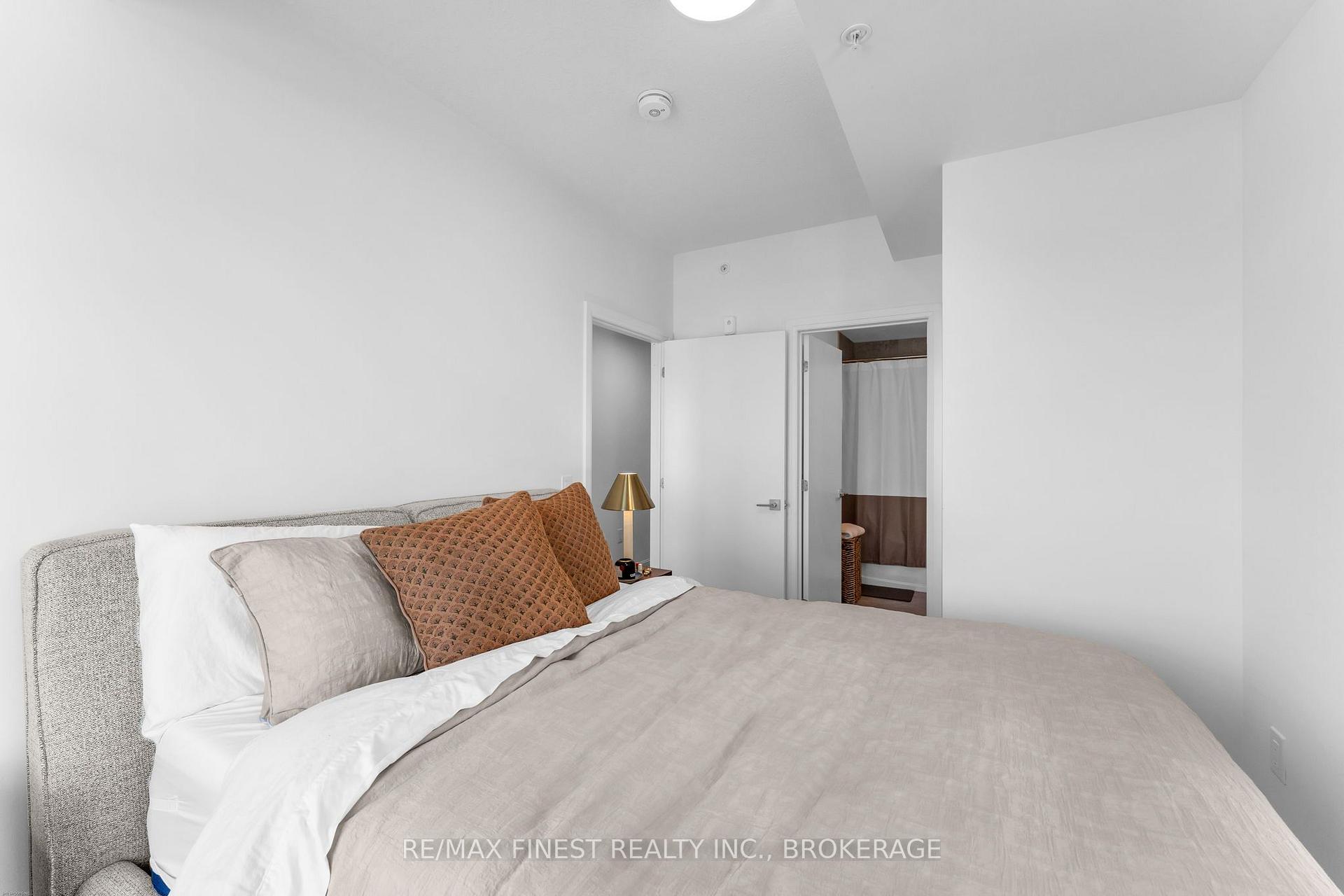 Photo 27 of Unit 801, 223 Princess Street, Kingston, East of Sir John A. Blvd — HOMEH