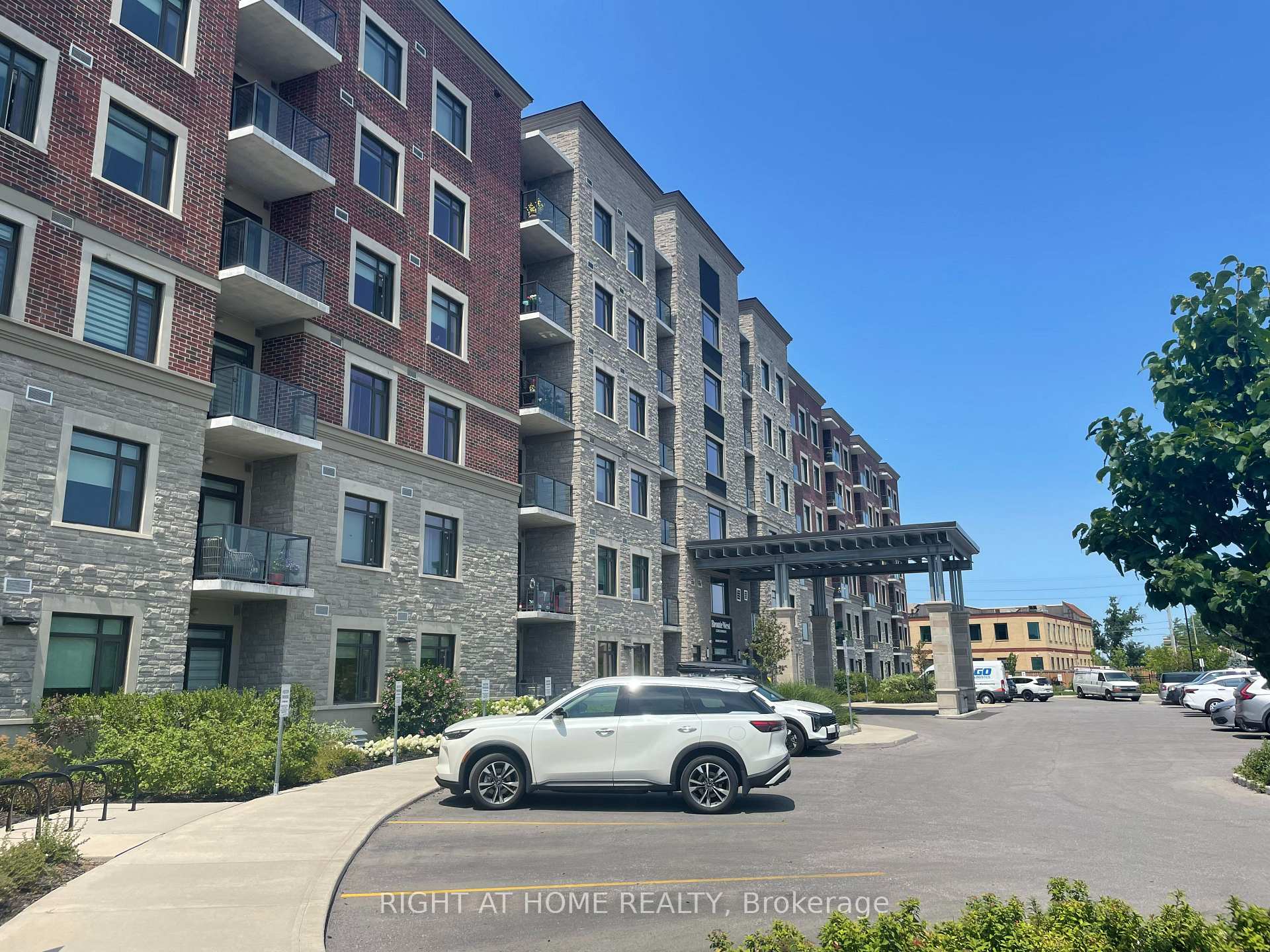 Photo of Unit 321, 830 Megson Terrace