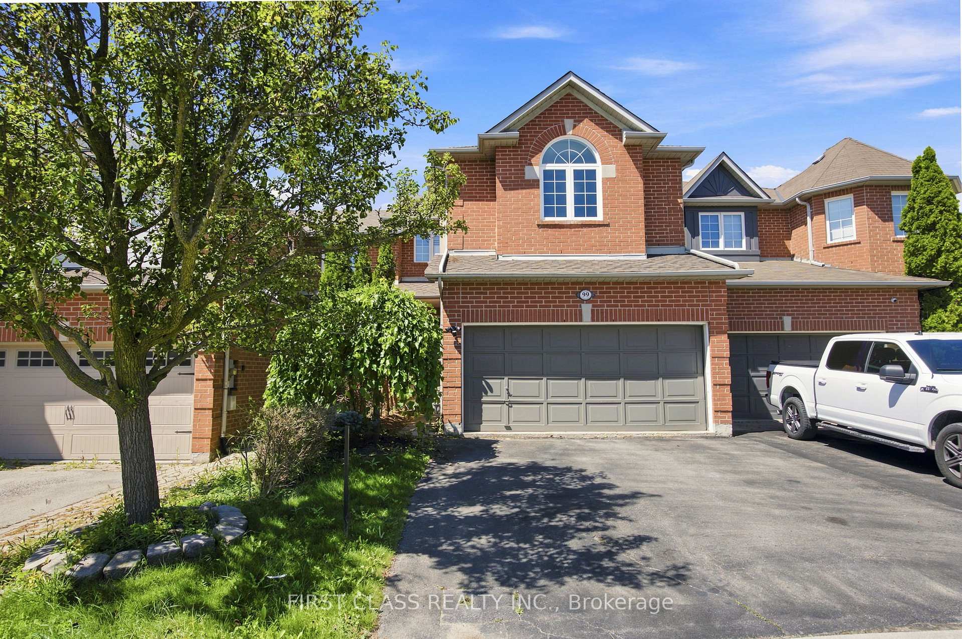 Photo 1 of 99 Nottingham Drive, Richmond Hill, Westbrook — HOMEH