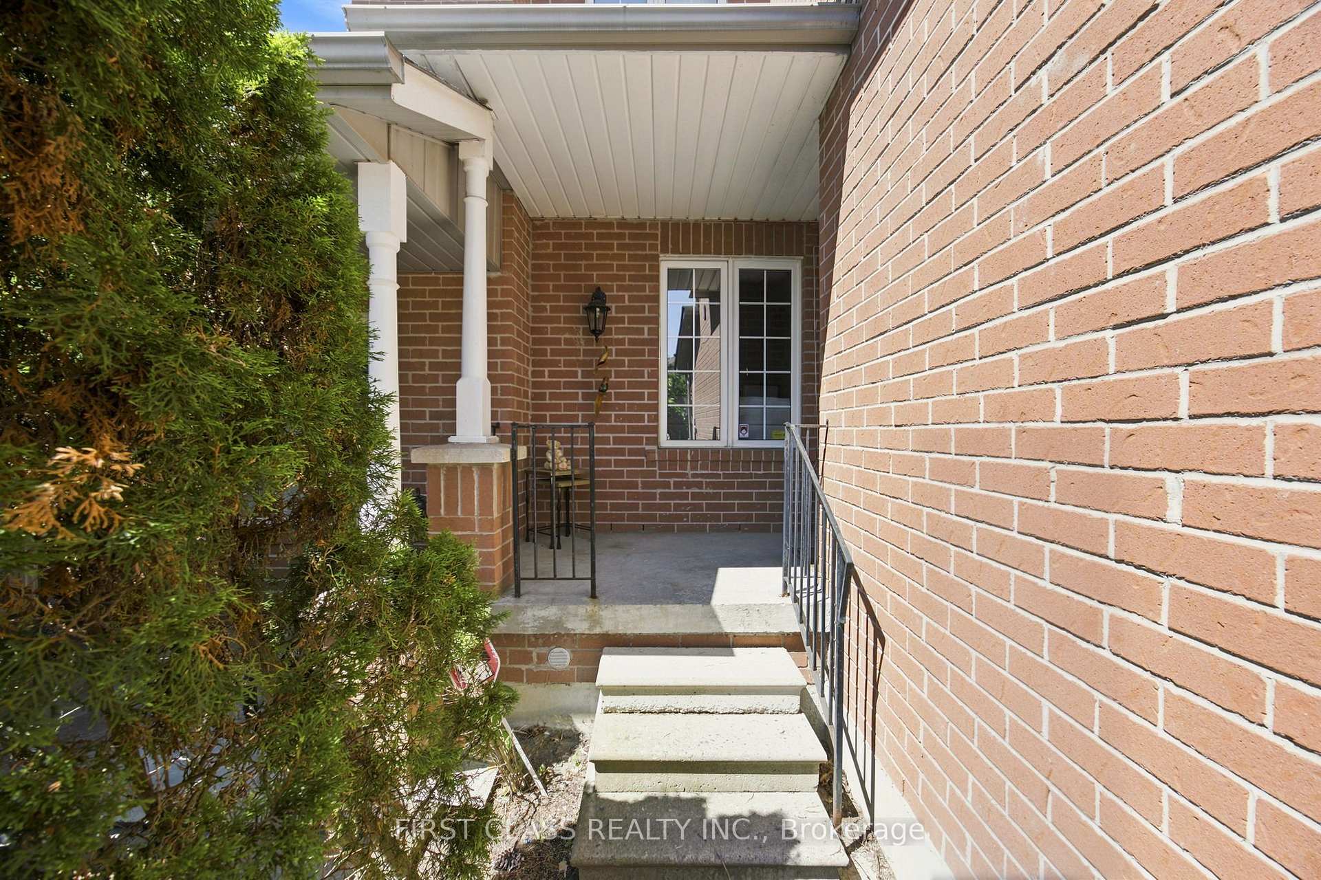 Photo 2 of 99 Nottingham Drive, Richmond Hill, Westbrook — HOMEH