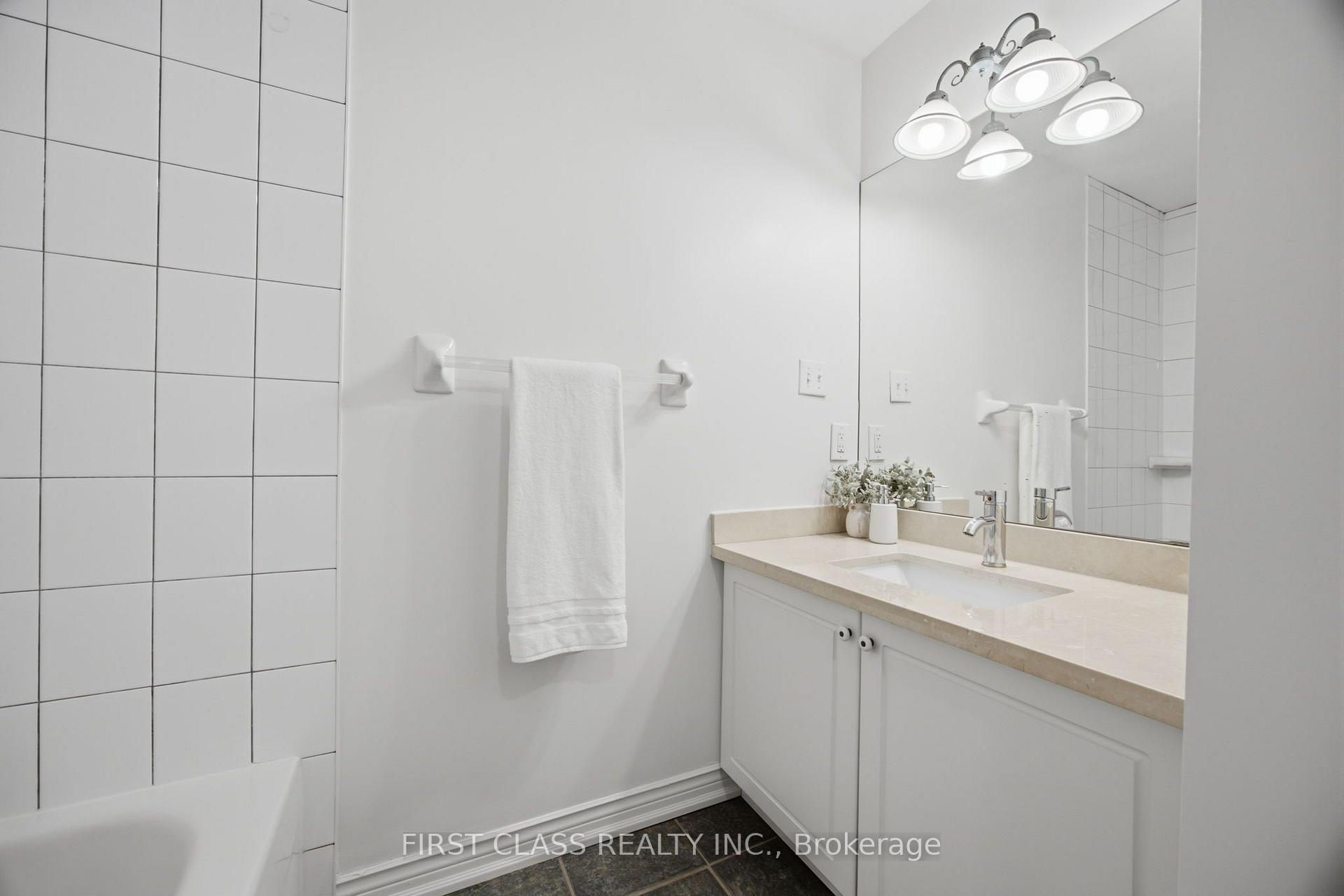 Photo 28 of 99 Nottingham Drive, Richmond Hill, Westbrook — HOMEH