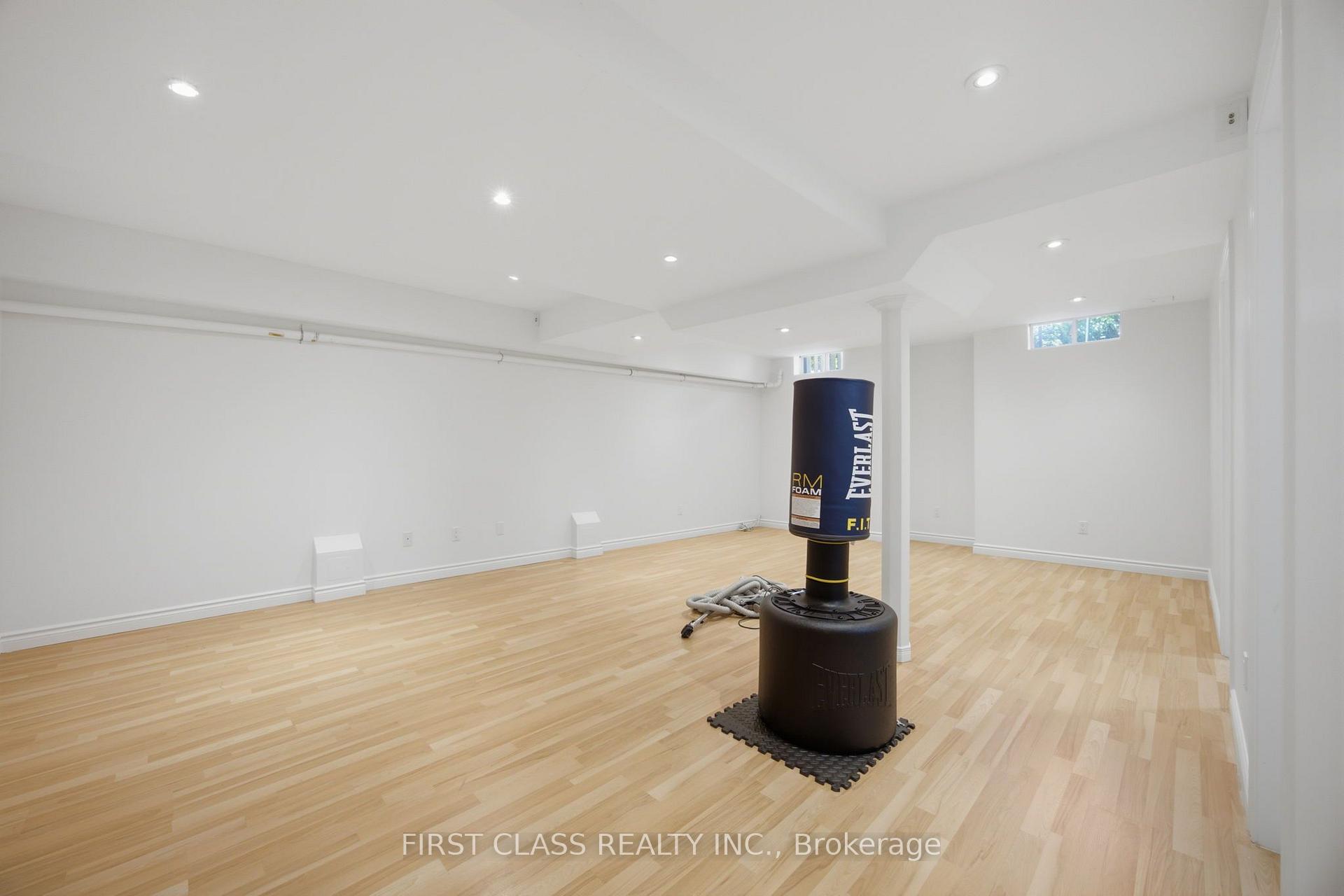 Photo 37 of 99 Nottingham Drive, Richmond Hill, Westbrook — HOMEH