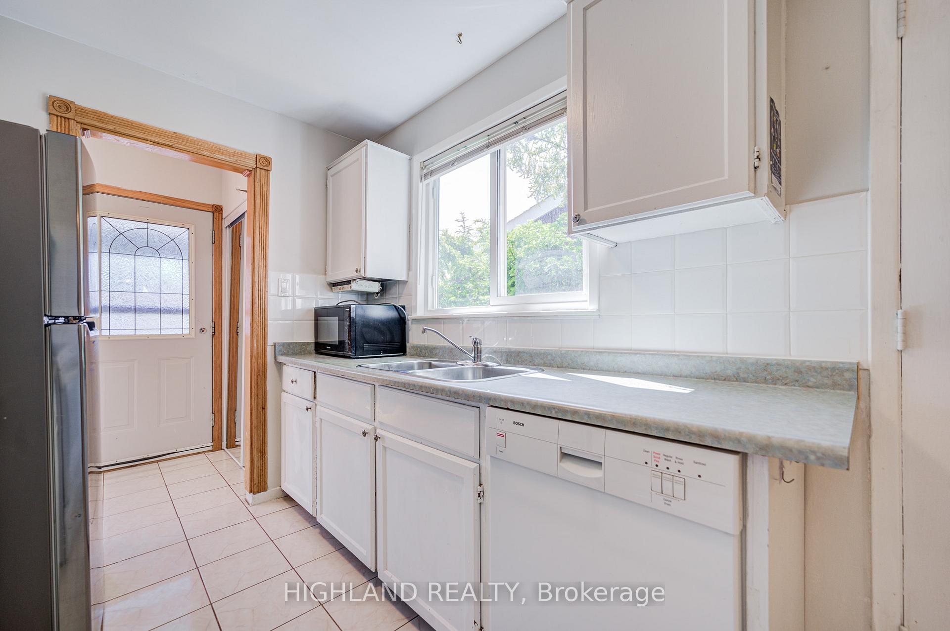 Photo 14 of 2075 South Millway, Mississauga, Erin Mills — HOMEH