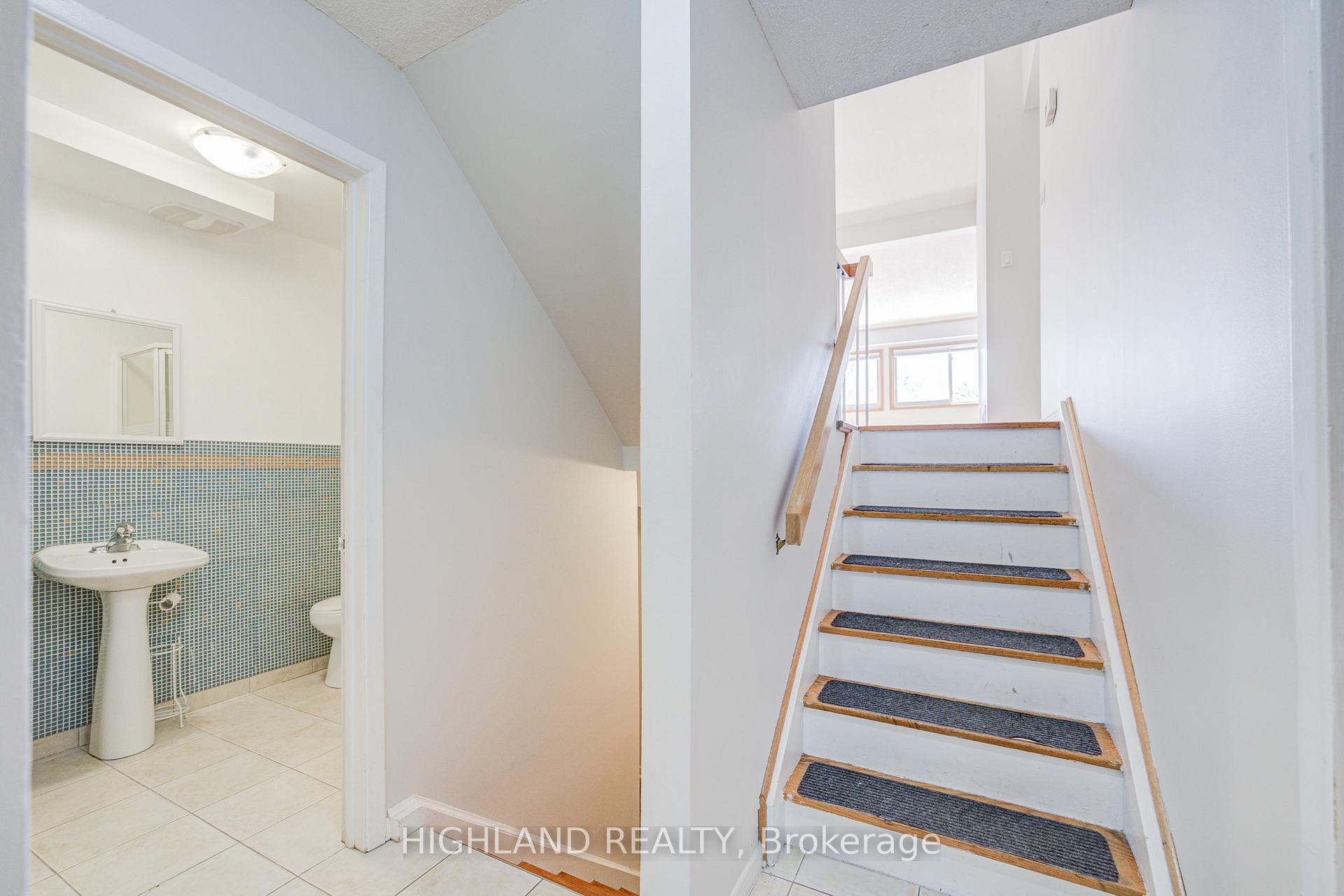 Photo 21 of 2075 South Millway, Mississauga, Erin Mills — HOMEH