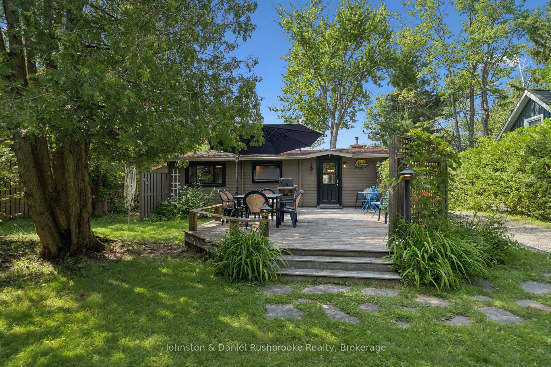 Photo 4 of 1046 Golden Point Road W, Bracebridge, Monck (Bracebridge) — HOMEH