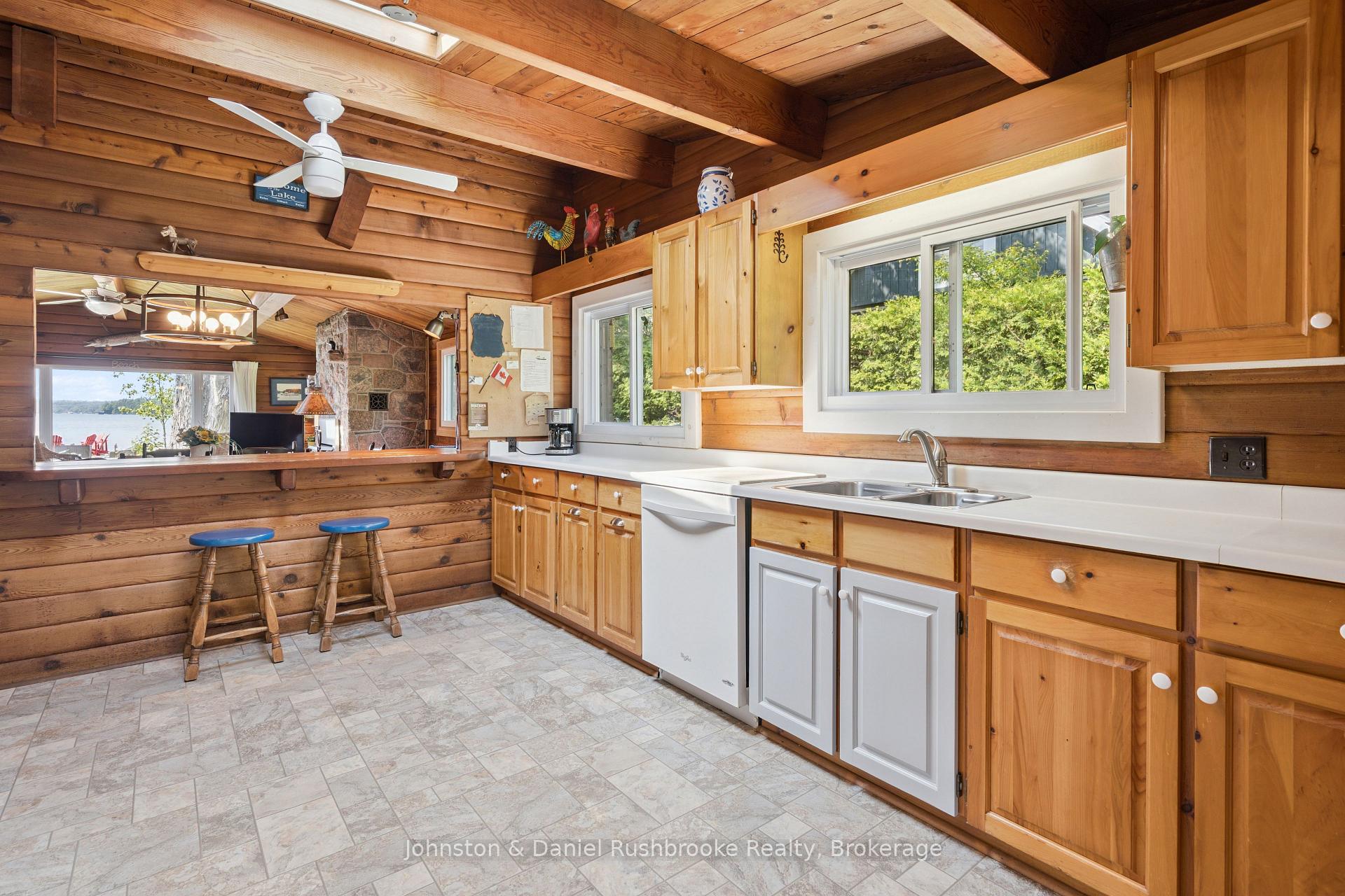 Photo 15 of 1046 Golden Point Road W, Bracebridge, Monck (Bracebridge) — HOMEH
