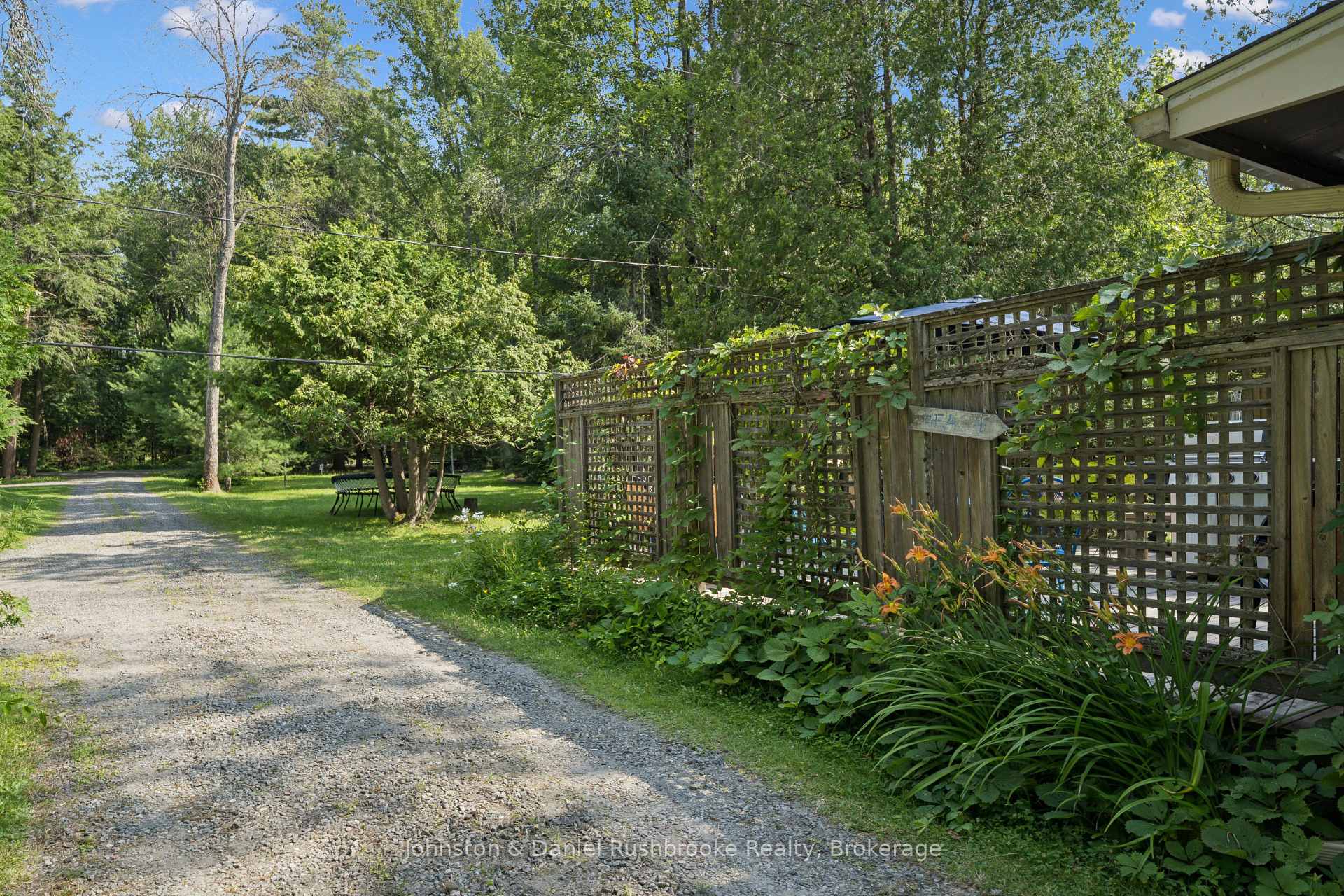 Photo 27 of 1046 Golden Point Road W, Bracebridge, Monck (Bracebridge) — HOMEH