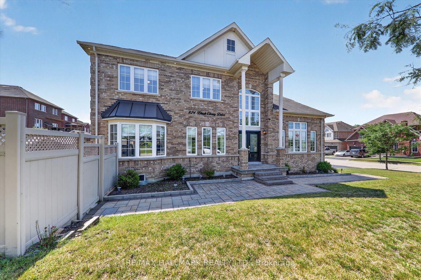Photo 5 of 824 Black Cherry Drive, Oshawa, Taunton — HOMEH