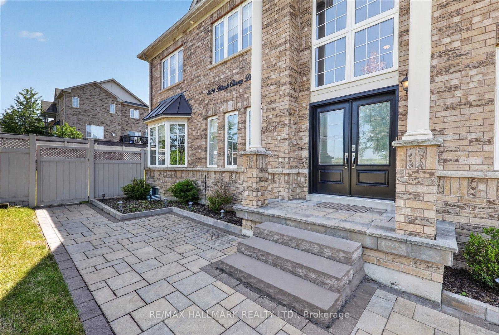 Photo 7 of 824 Black Cherry Drive, Oshawa, Taunton — HOMEH