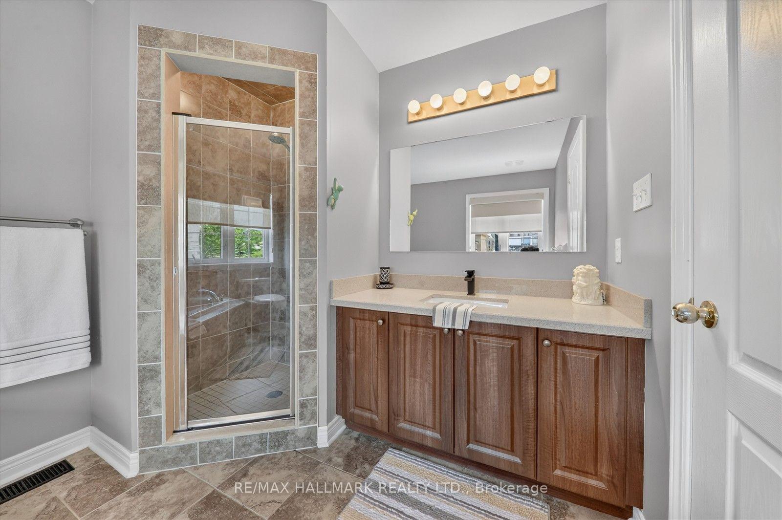 Photo 32 of 824 Black Cherry Drive, Oshawa, Taunton — HOMEH