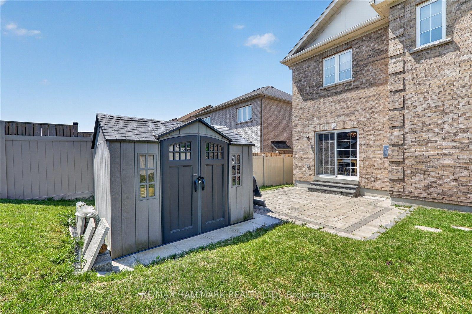 Photo 43 of 824 Black Cherry Drive, Oshawa, Taunton — HOMEH