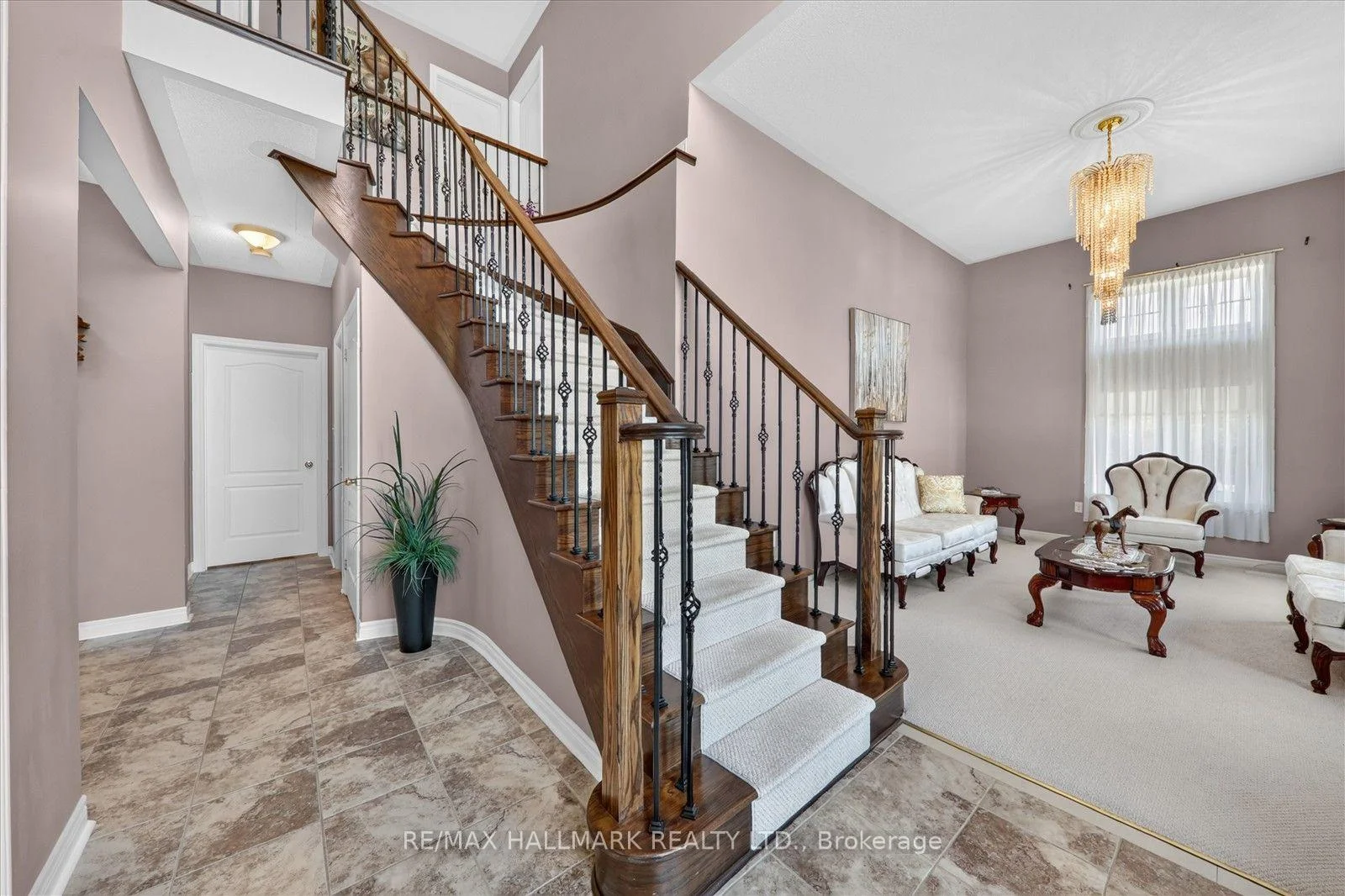Photo 19 of 824 Black Cherry Drive, Oshawa, Taunton — HOMEH