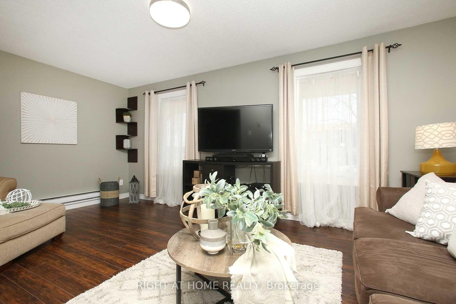 Photo 6 of 653 Dorchester Drive, Oshawa, Vanier — HOMEH