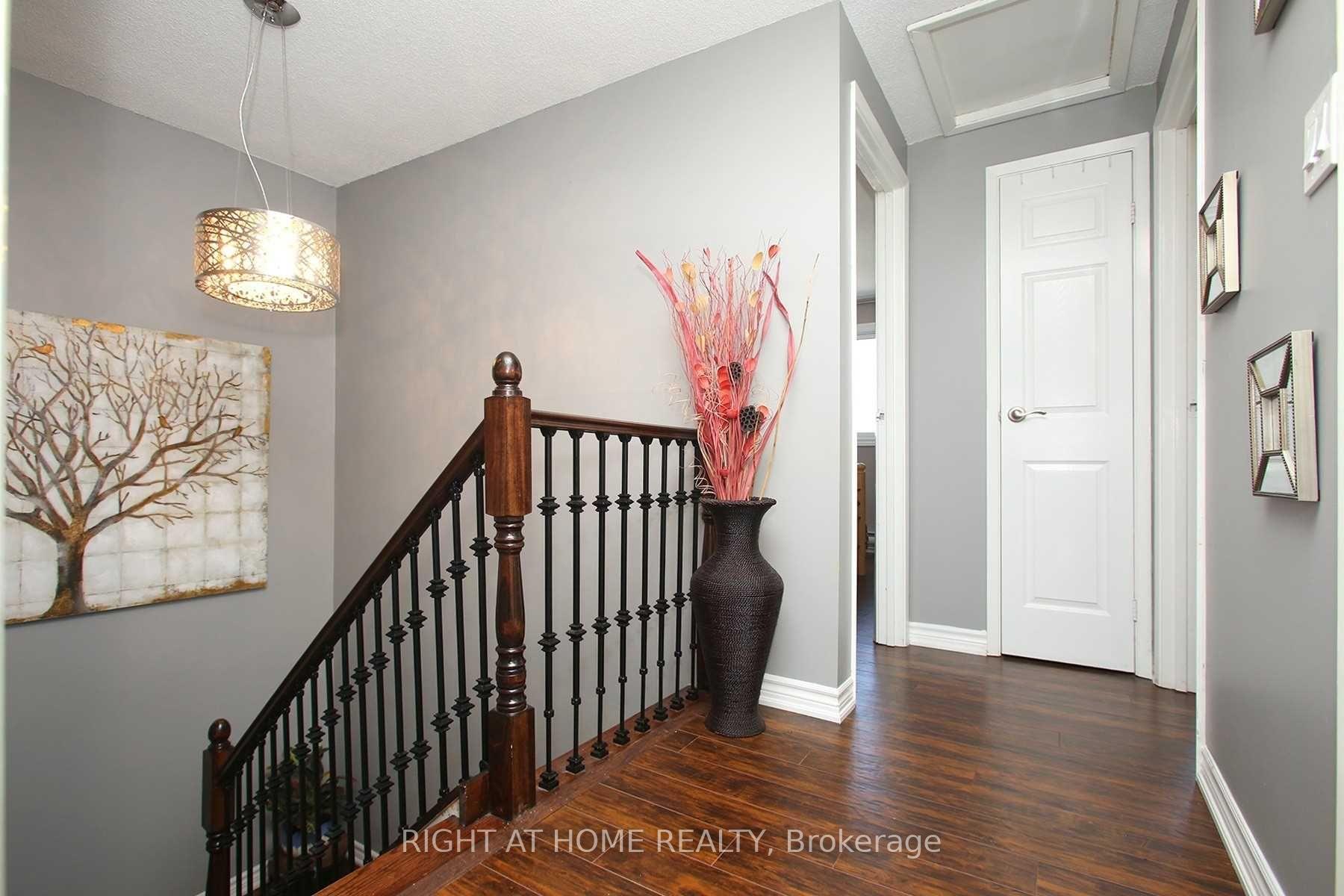 Photo 10 of 653 Dorchester Drive, Oshawa, Vanier — HOMEH