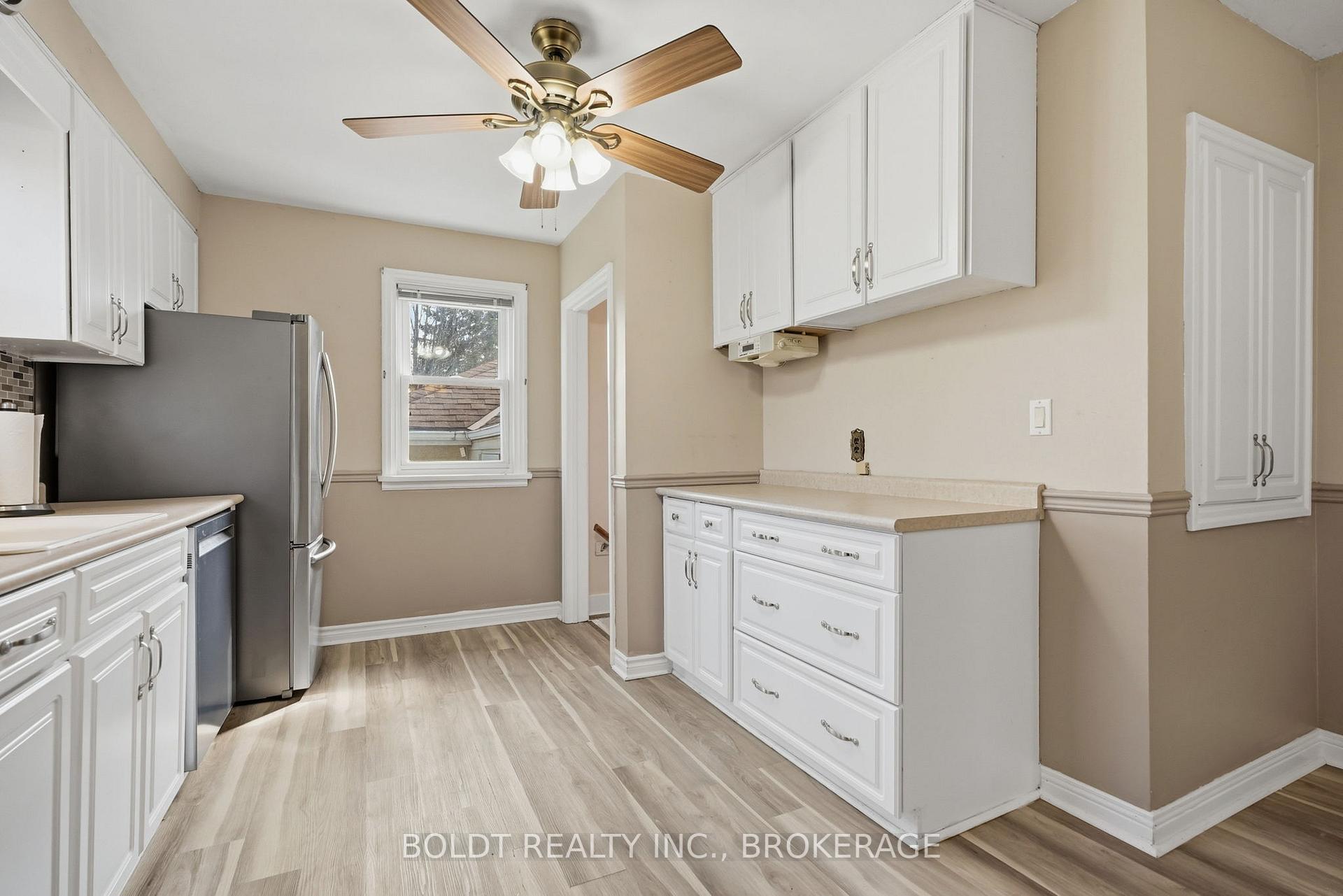 Photo 16 of 16 Grammar Avenue, St. Catharines, Vine/Linwell — HOMEH