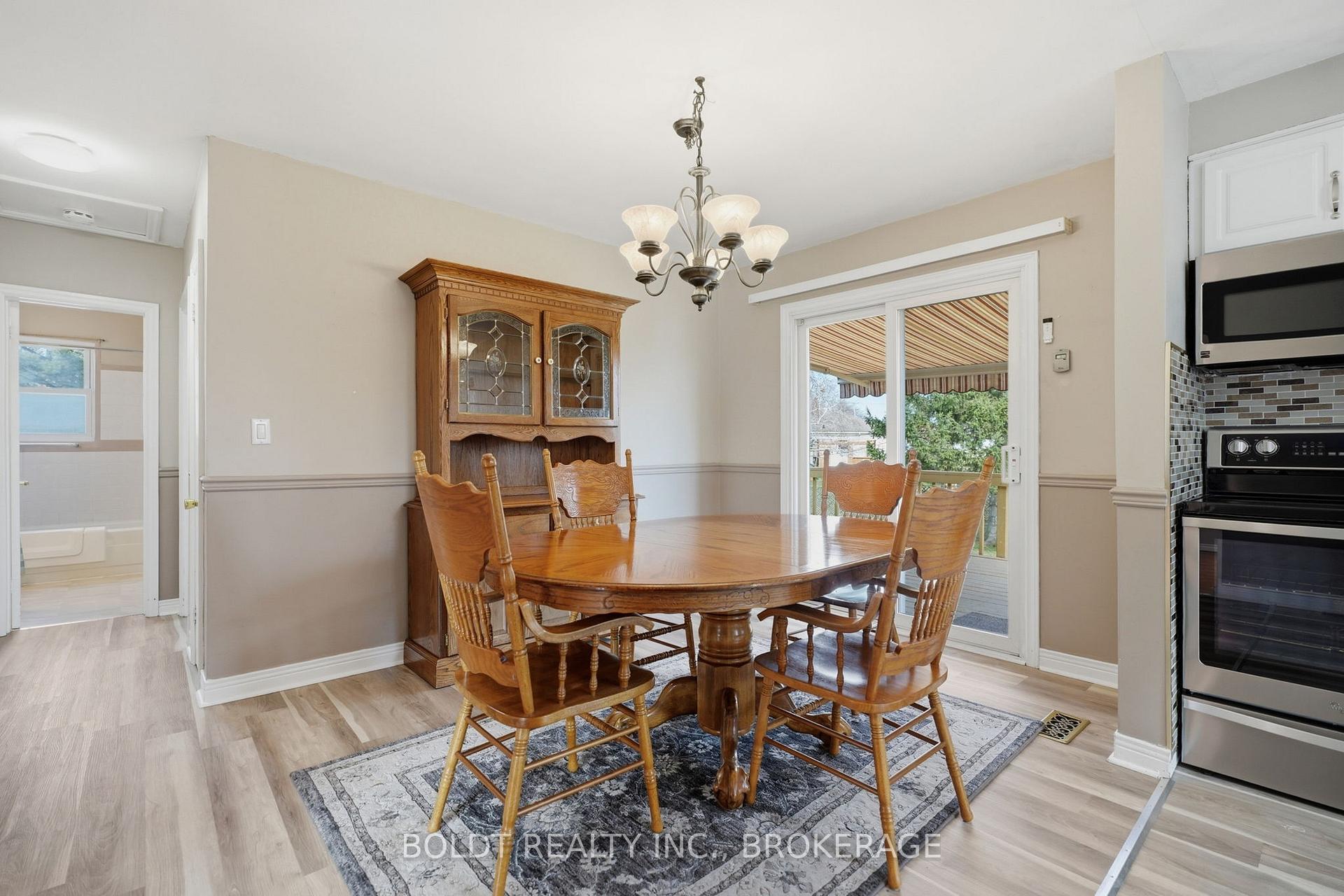 Photo 19 of 16 Grammar Avenue, St. Catharines, Vine/Linwell — HOMEH
