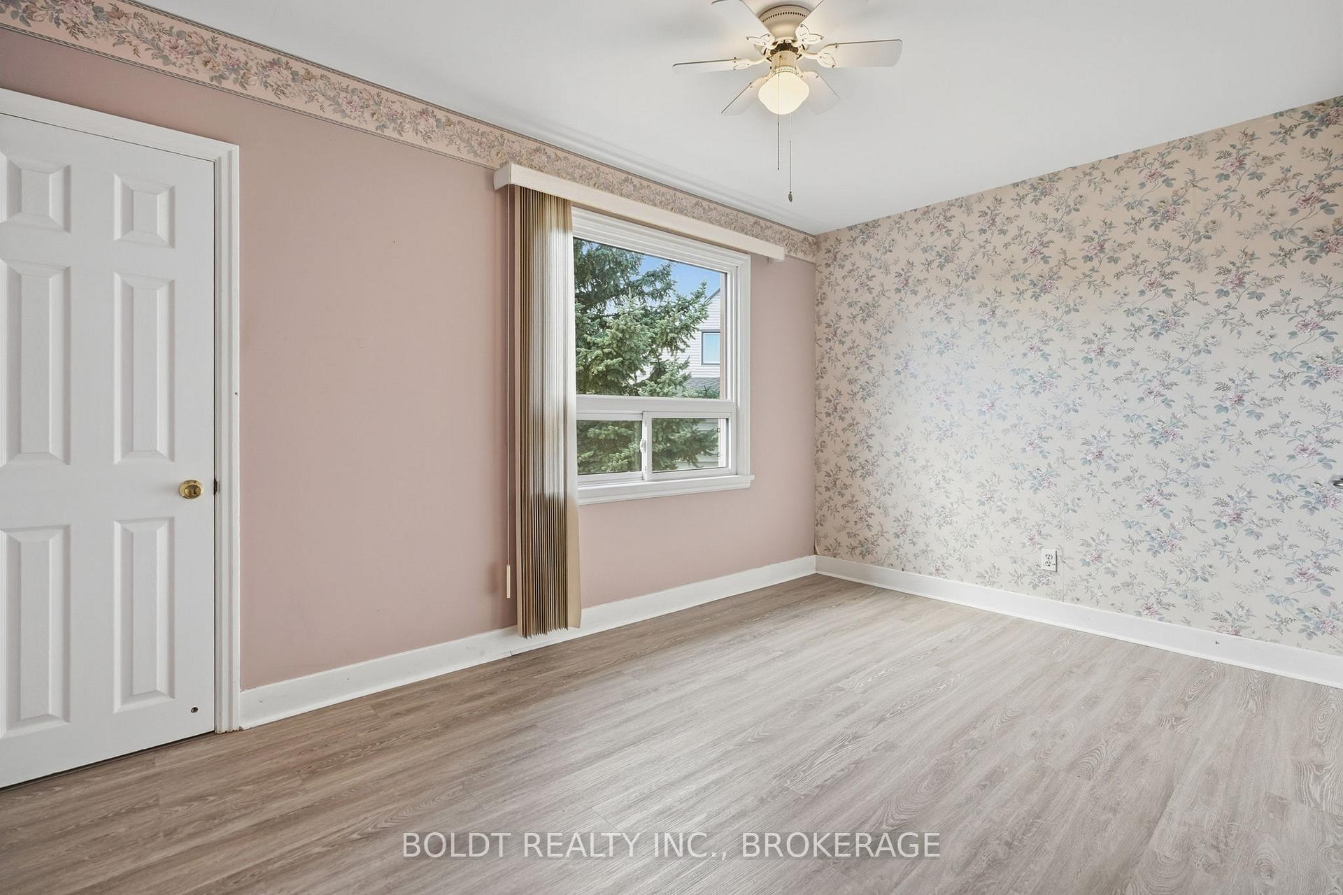Photo 24 of 16 Grammar Avenue, St. Catharines, Vine/Linwell — HOMEH