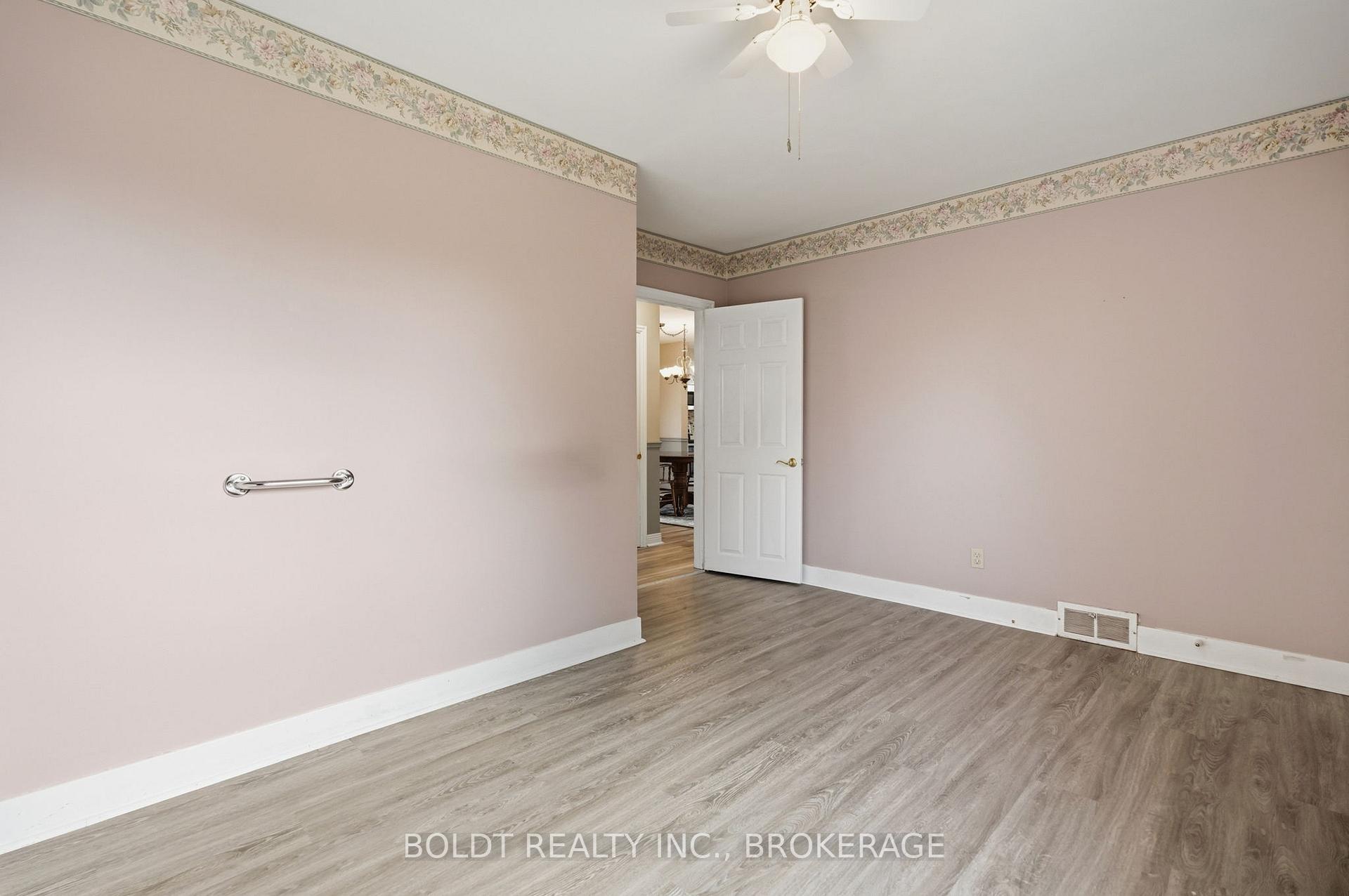 Photo 25 of 16 Grammar Avenue, St. Catharines, Vine/Linwell — HOMEH