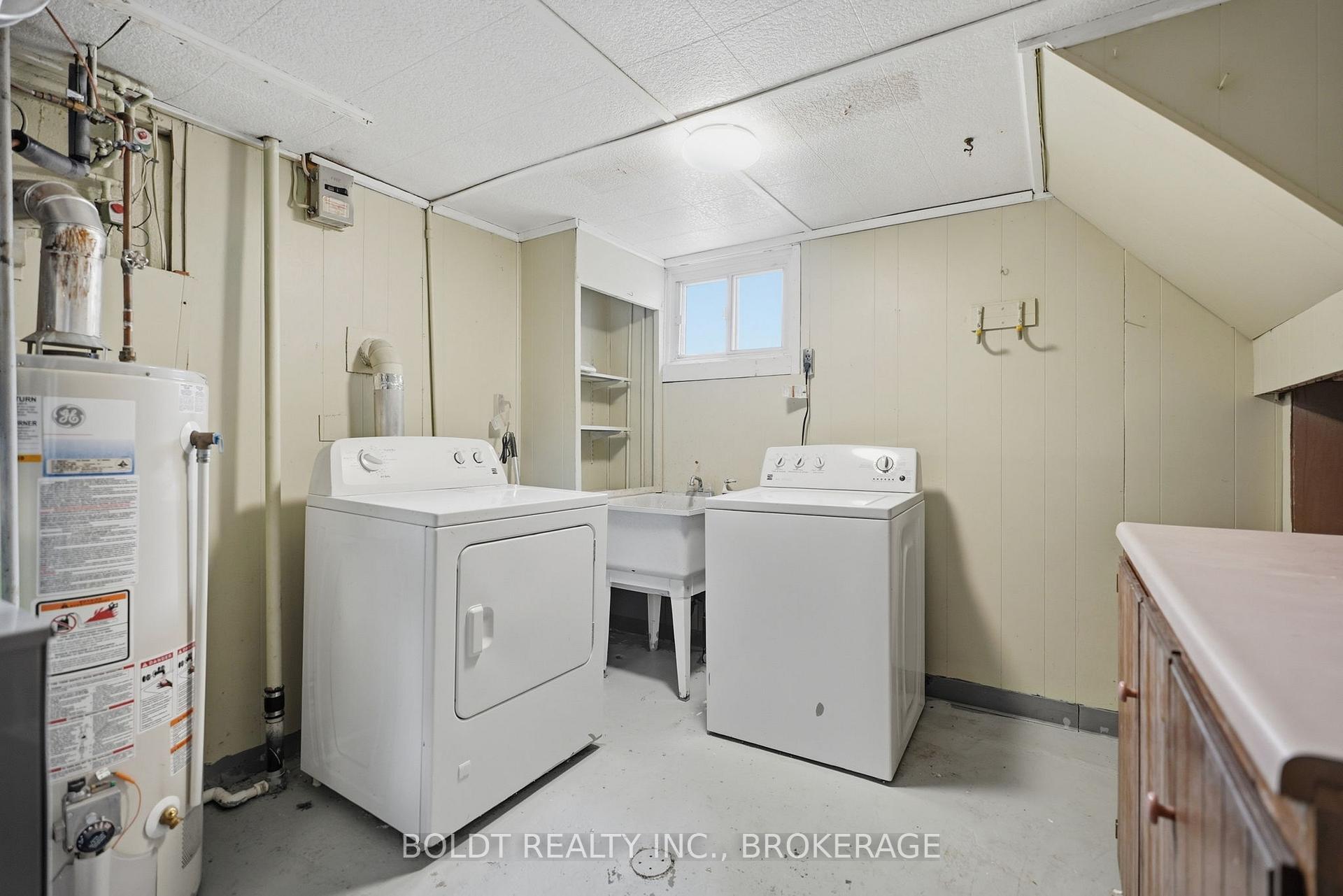 Photo 36 of 16 Grammar Avenue, St. Catharines, Vine/Linwell — HOMEH