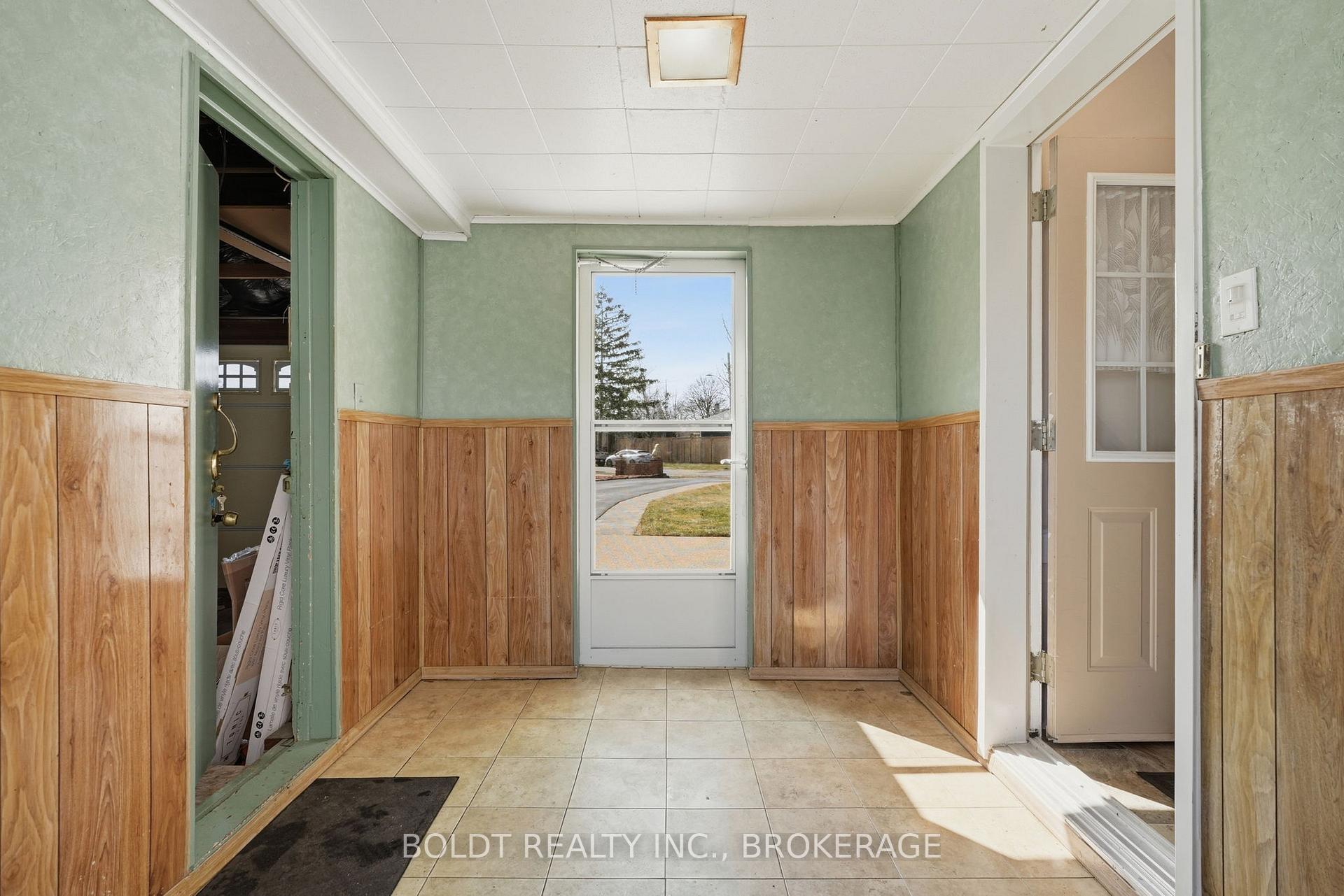 Photo 38 of 16 Grammar Avenue, St. Catharines, Vine/Linwell — HOMEH