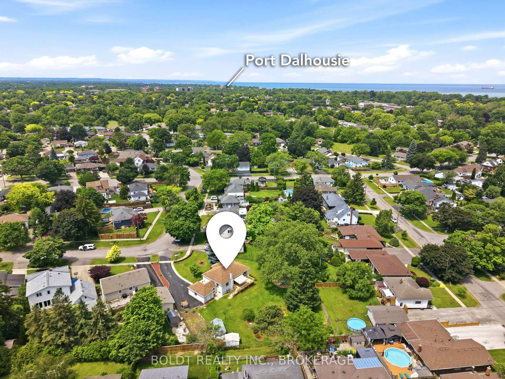 Photo 40 of 16 Grammar Avenue, St. Catharines, Vine/Linwell — HOMEH