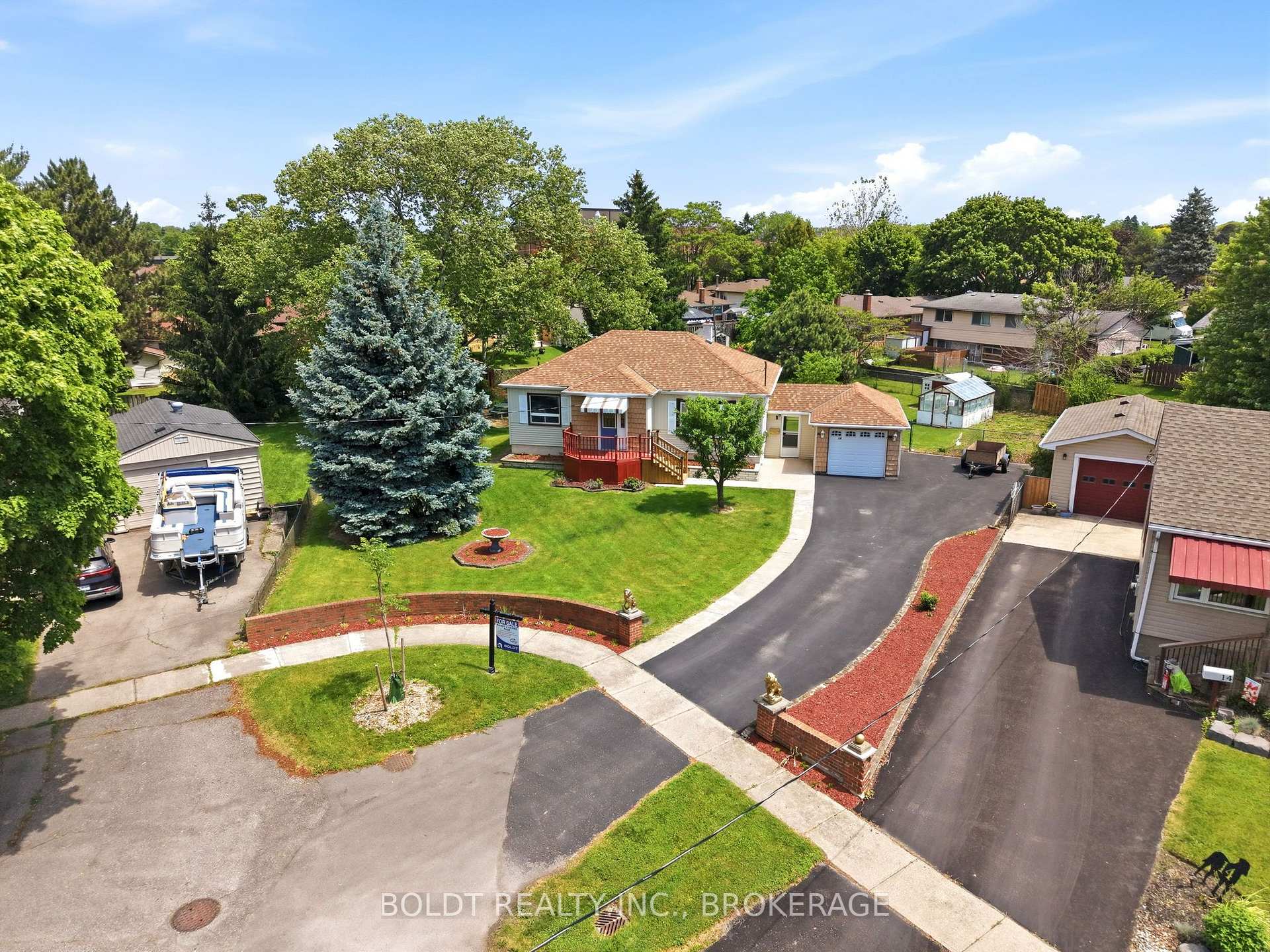Photo 41 of 16 Grammar Avenue, St. Catharines, Vine/Linwell — HOMEH