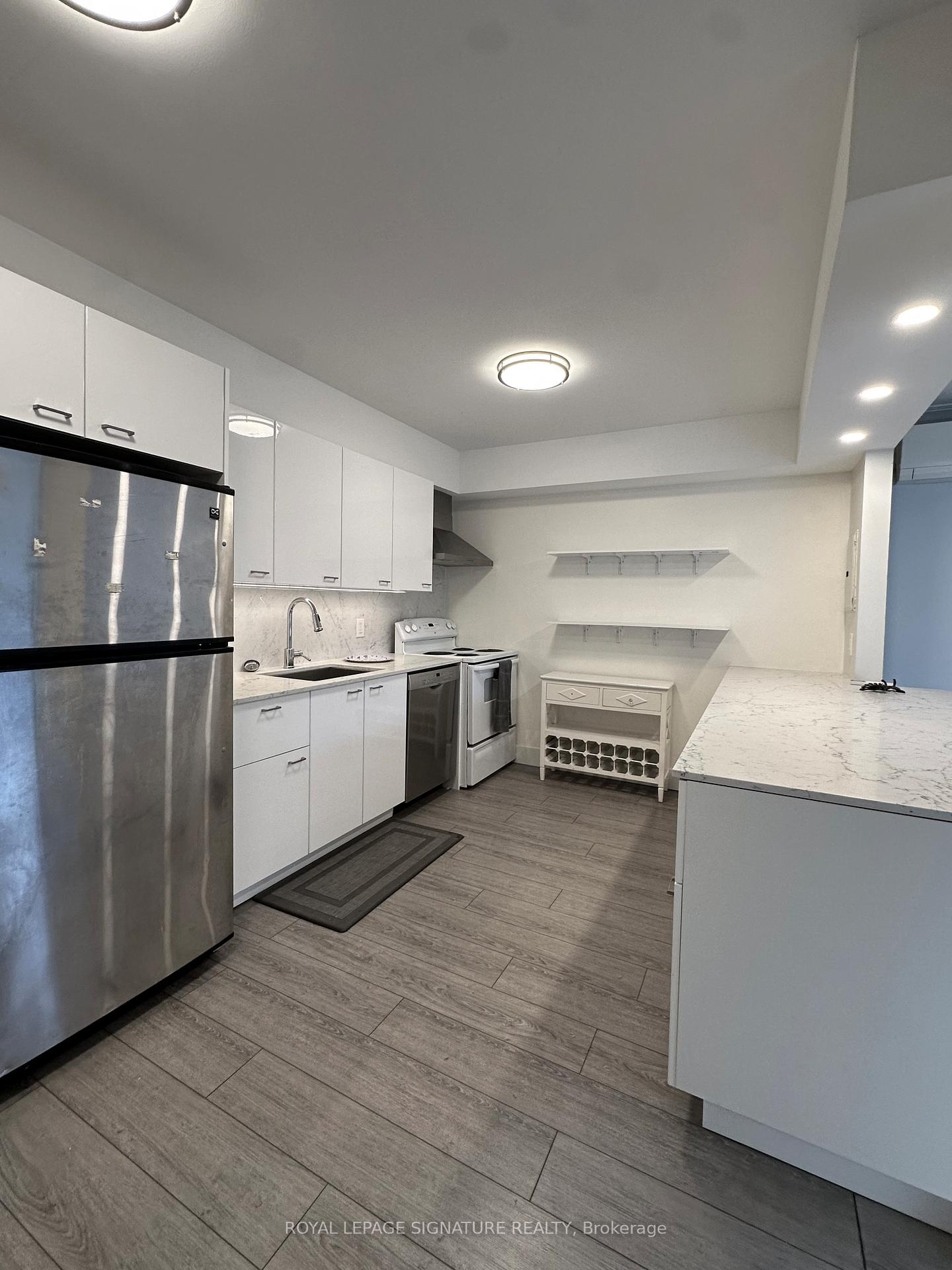 Photo 4 of Unit 3, 1089 Broadview Avenue, Toronto, Broadview North — HOMEH