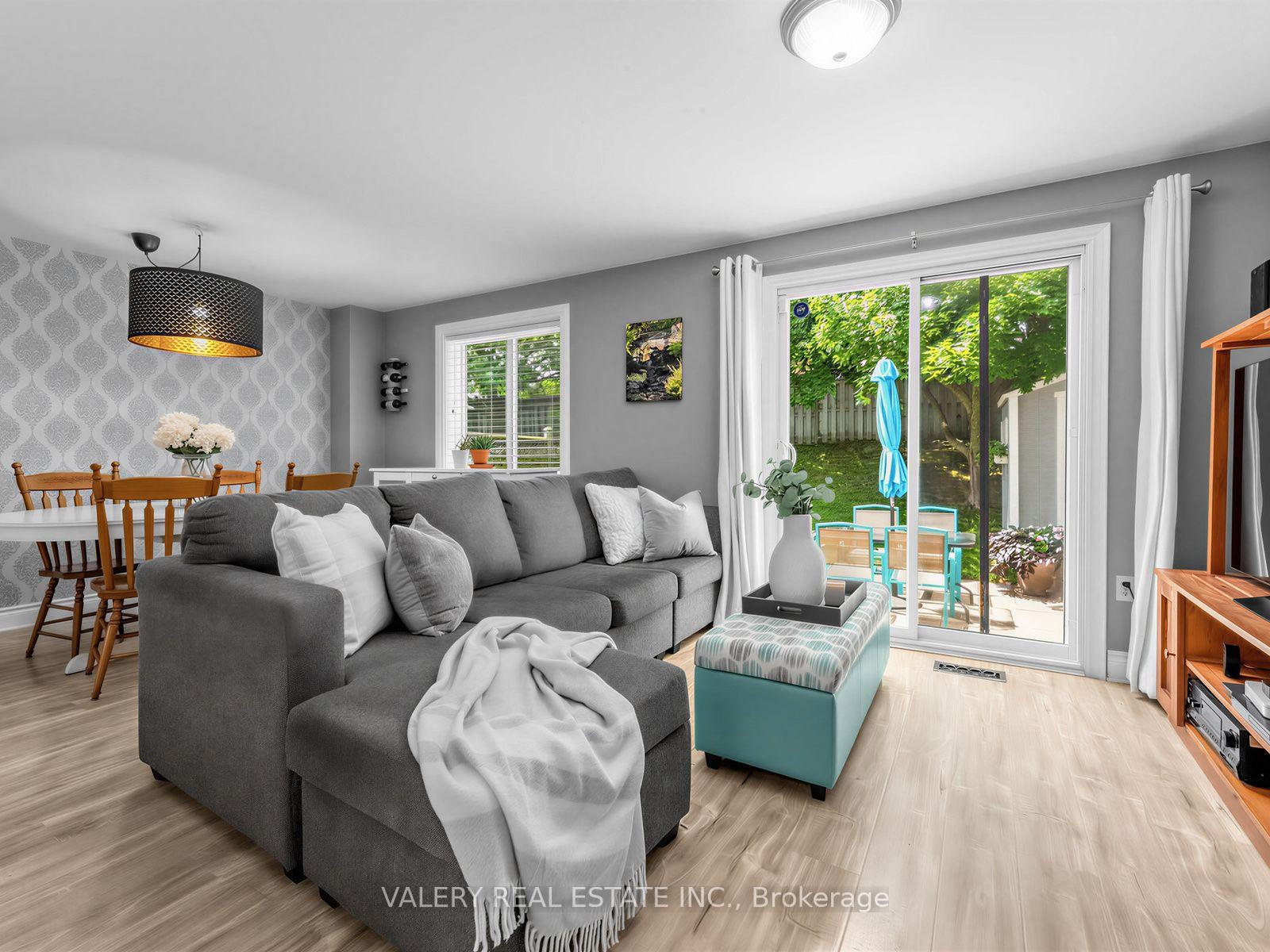 Photo 5 of 466 Misty Crescent, Kitchener, Grand River North — HOMEH