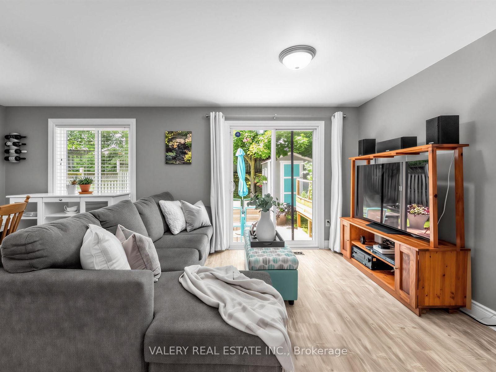 Photo 7 of 466 Misty Crescent, Kitchener, Grand River North — HOMEH
